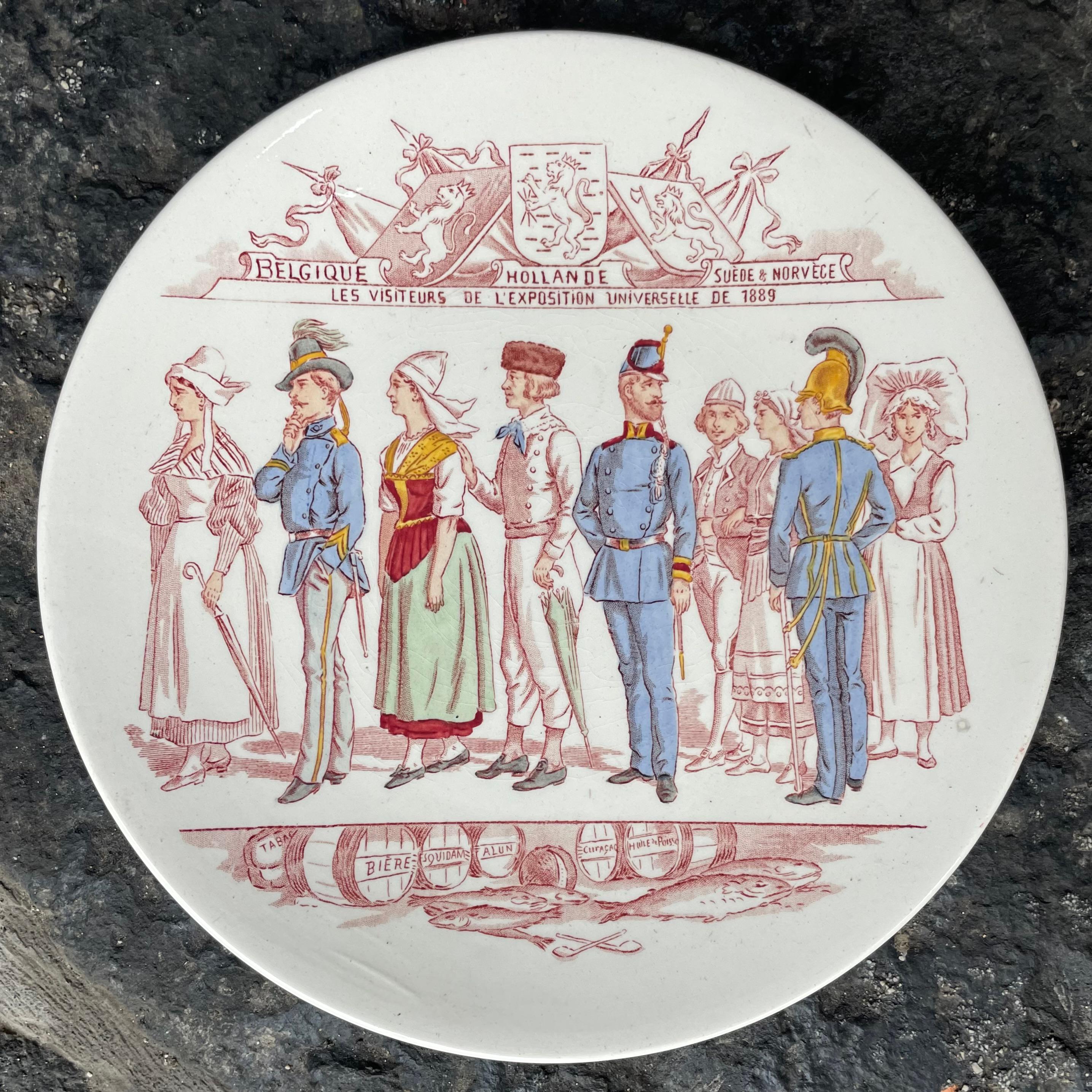 Lote de Doce Platos de la Exposición de París siglo XIX en venta
