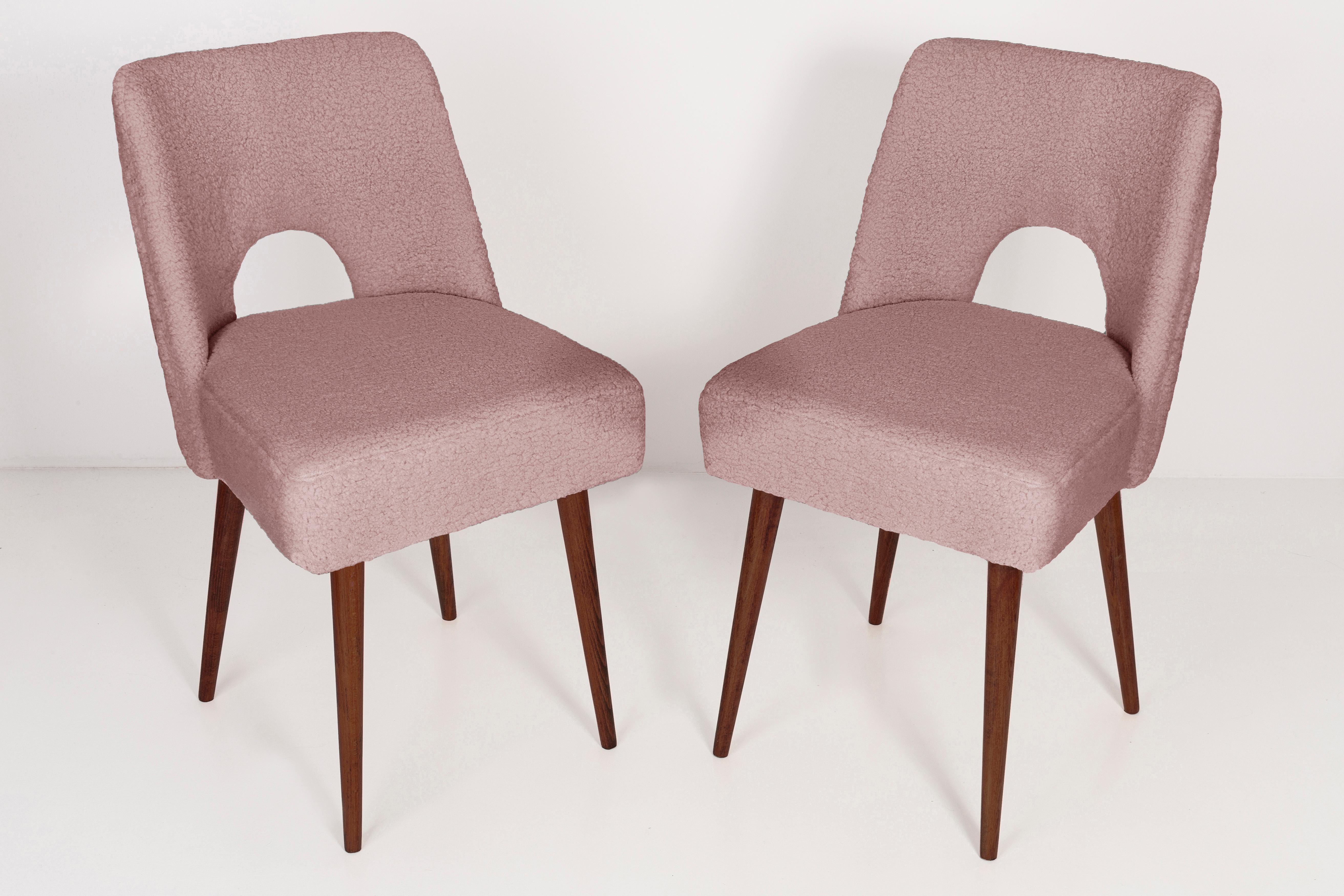 Mid-Century Modern Set of Twelve Pink Boucle 'Shell' Chairs, 1960s For Sale