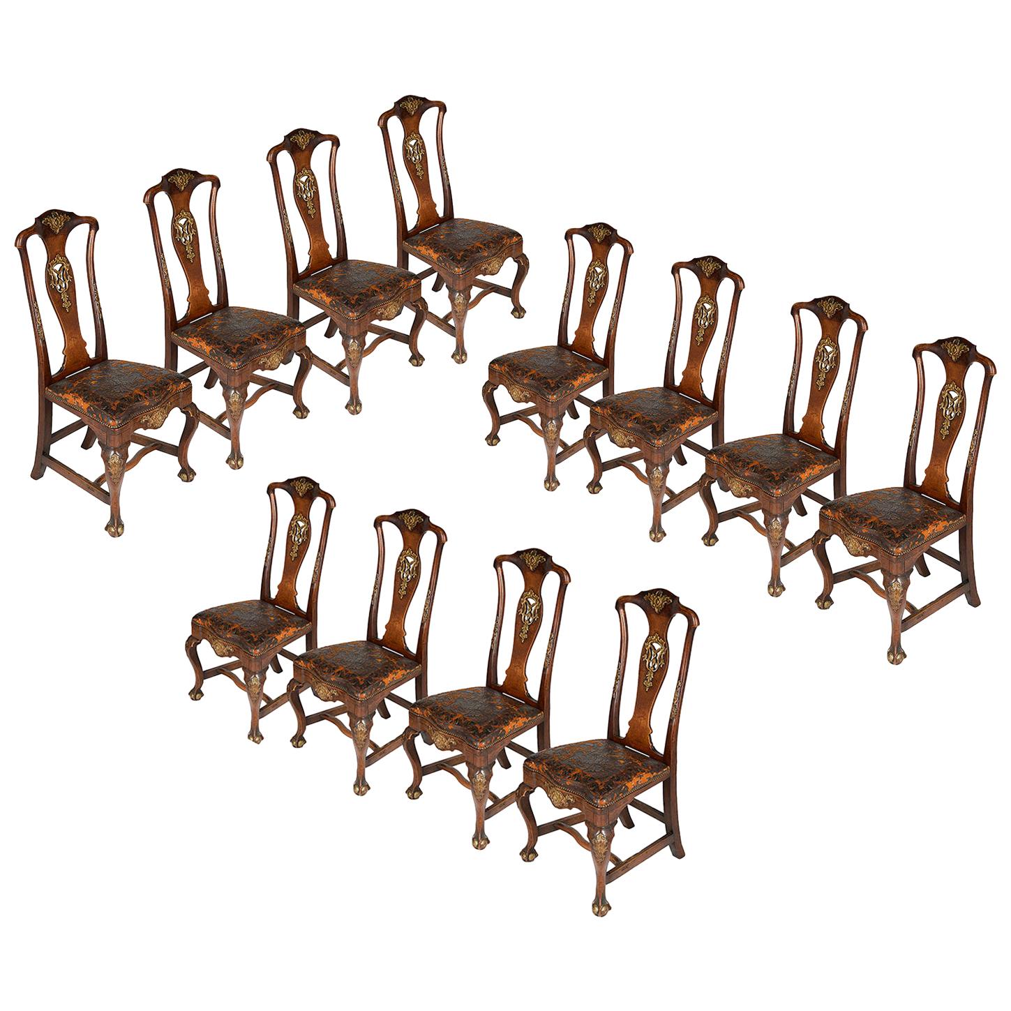 Ensemble de douze chaises à manger portugaises du 18ème siècle