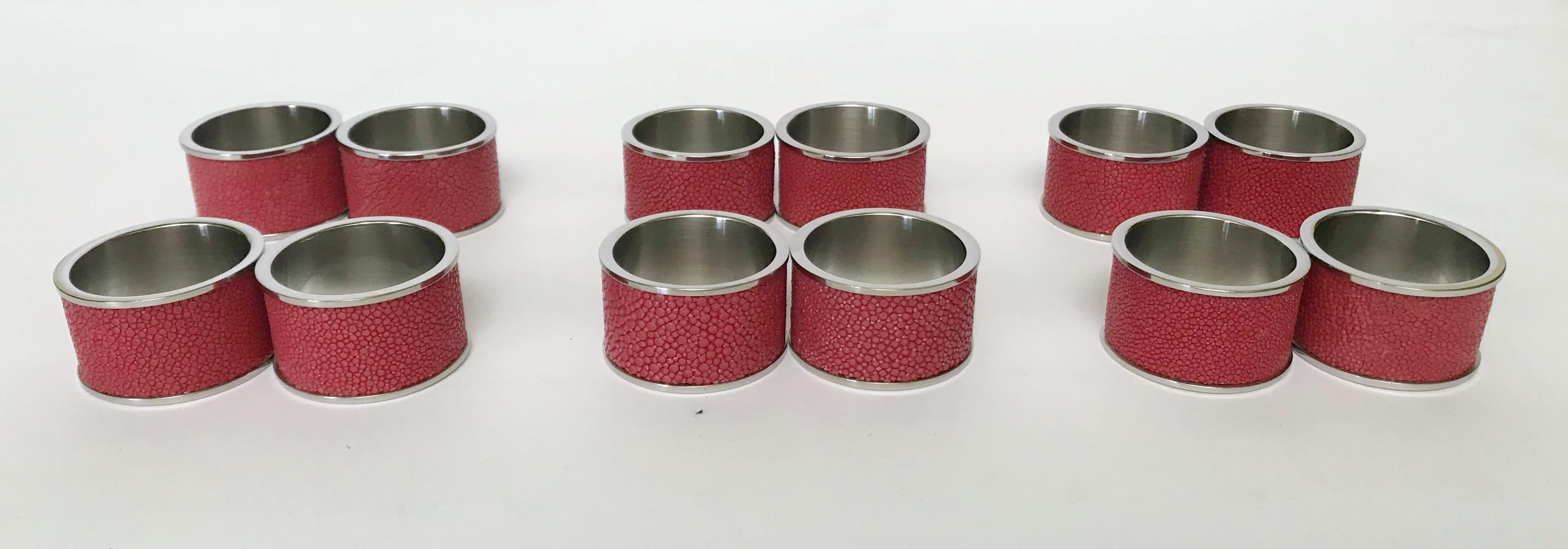 Italian red shagreen and stainless steel napkin rings with matching red leather boxes designed by Fabio Bergomi for Fabio Ltd / Made in Italy
Each ring has diameter 1.5 inches and width 1 inch
LAST SET OF 12 RINGS (2 per box) in stock in Los