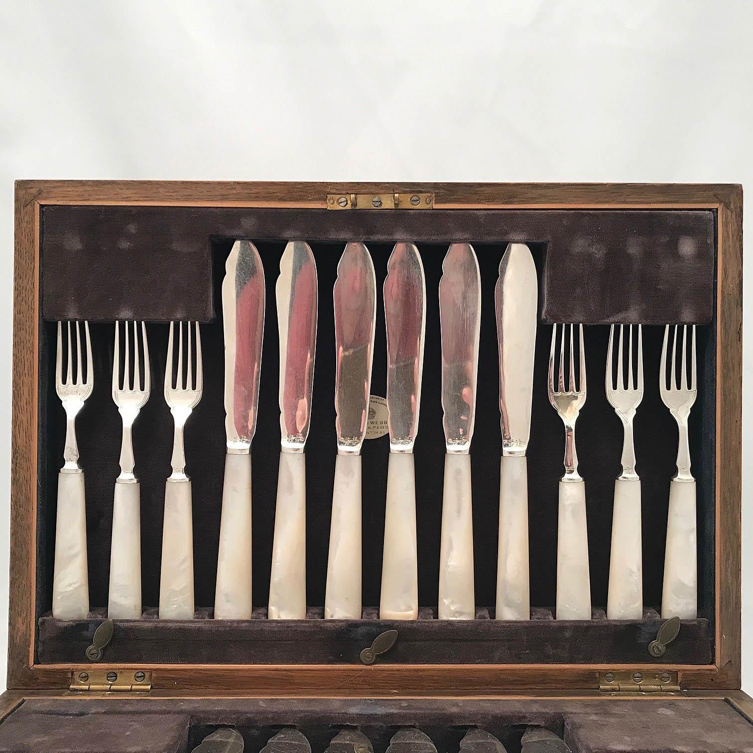 Juego de doce cuchillos y tenedores de pescado de plata, Mappin & Webb Inglés en venta