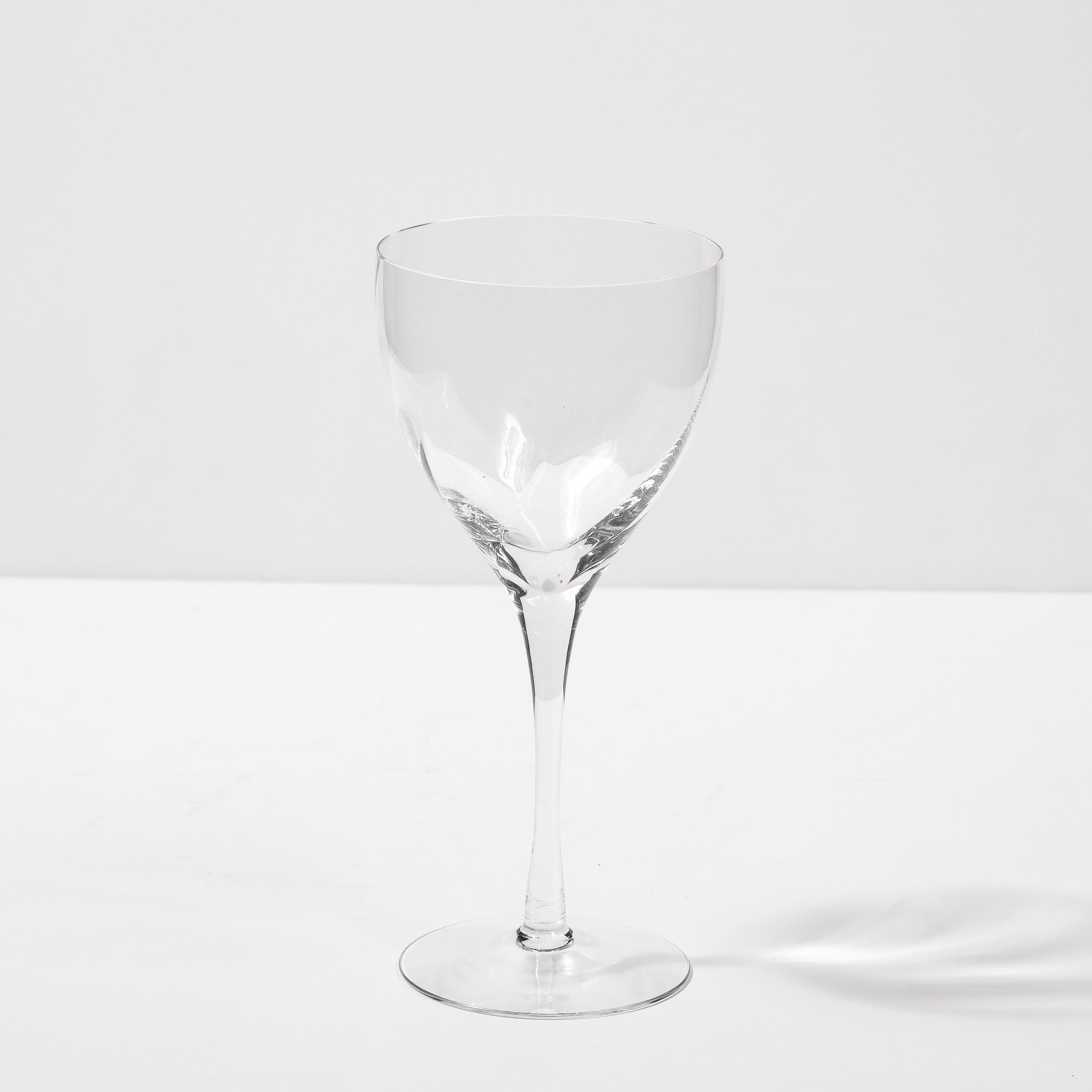 Set von zwölf strukturierten, durchscheinenden Transluzenten Kristall-Wein-/Wassergläsern von Tiffany & Co. (amerikanisch) im Angebot