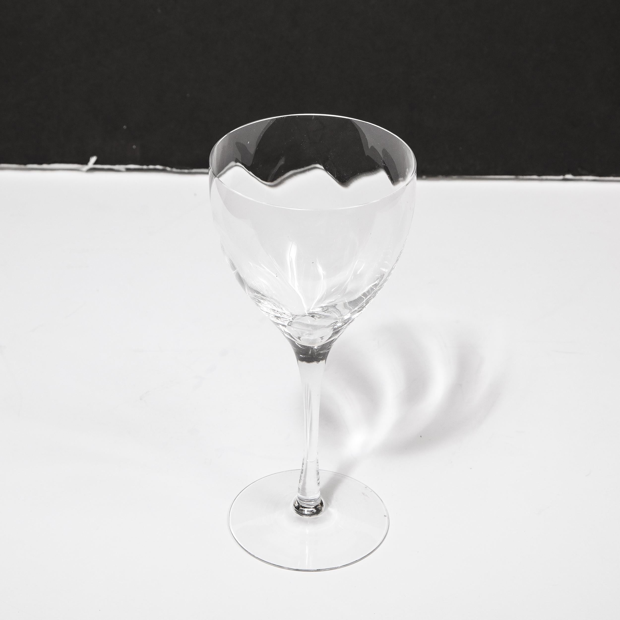 Set von zwölf strukturierten, durchscheinenden Transluzenten Kristall-Wein-/Wassergläsern von Tiffany & Co. im Angebot 1