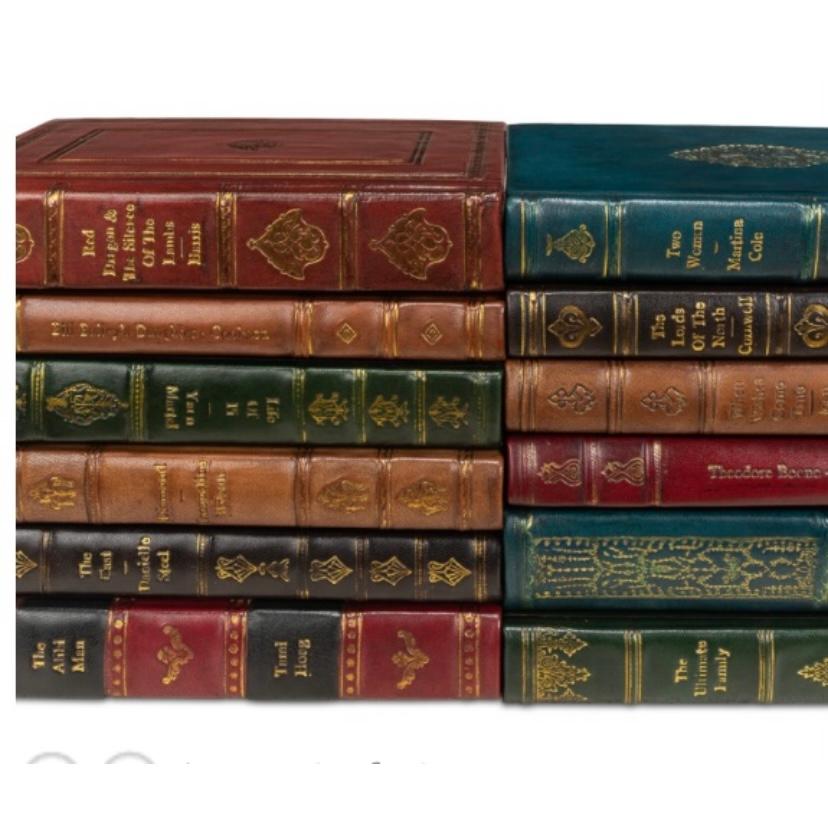 Embossé Ensemble de douze livres reliés en cuir ouvragé divers titres en vente