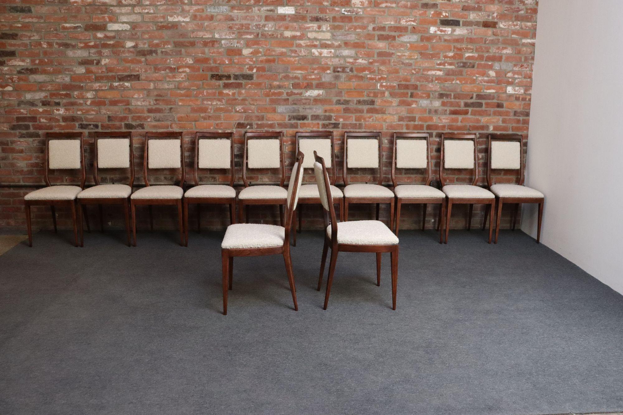 Set of Twelve Vintage Italian Modern Walnut Dining Chairs by Vittorio Dassi In Good Condition In Brooklyn, NY
