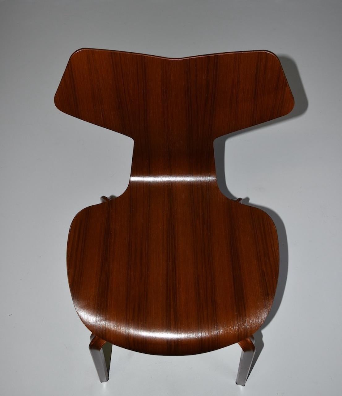 Set of Twelve Wooden Chairs Model Grand Prix by Arne Jacobsen for Fritz Hansen For Sale 11