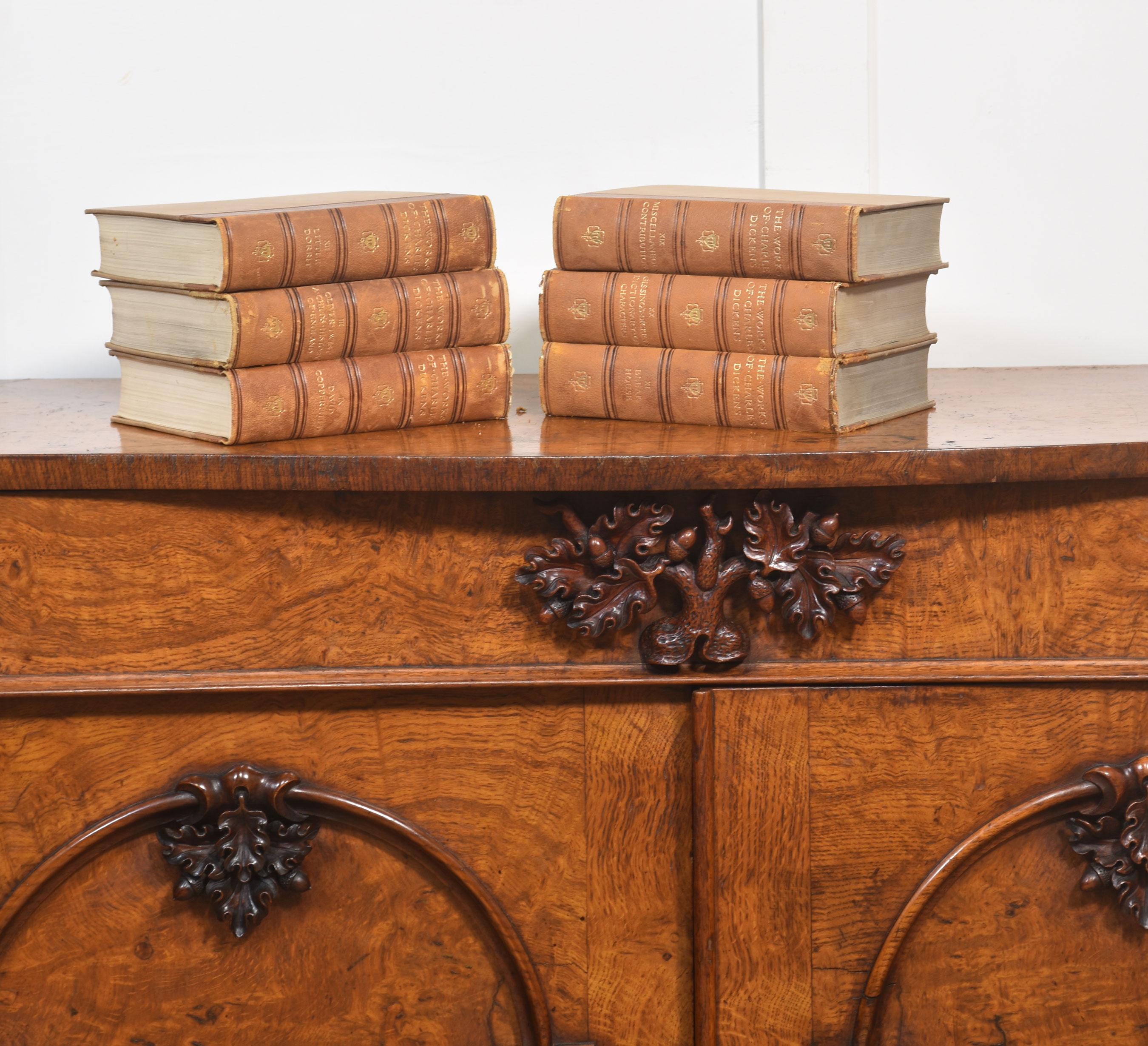 Set of twenty leather bound books by charles Dickens In Good Condition For Sale In Cheshire, GB