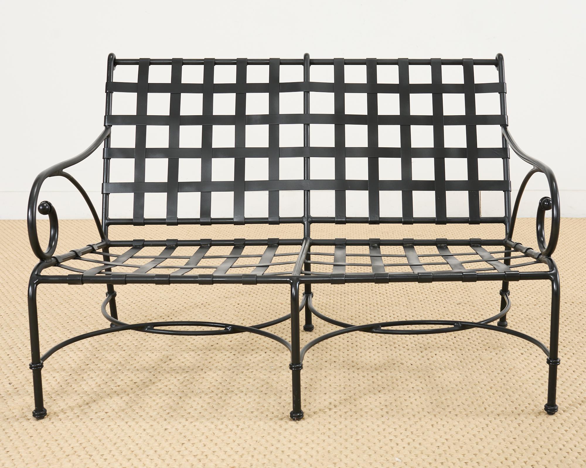 Conjunto de veintiuna piezas Richard Frinier para Brown Jordan Suite florentina en venta 1