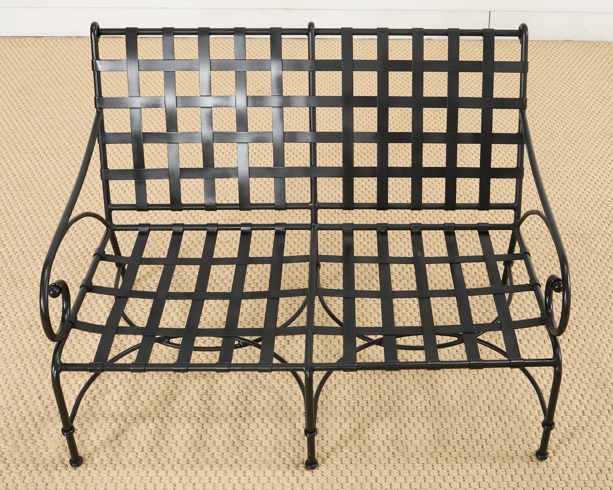 Conjunto de veintiuna piezas Richard Frinier para Brown Jordan Suite florentina en venta 2