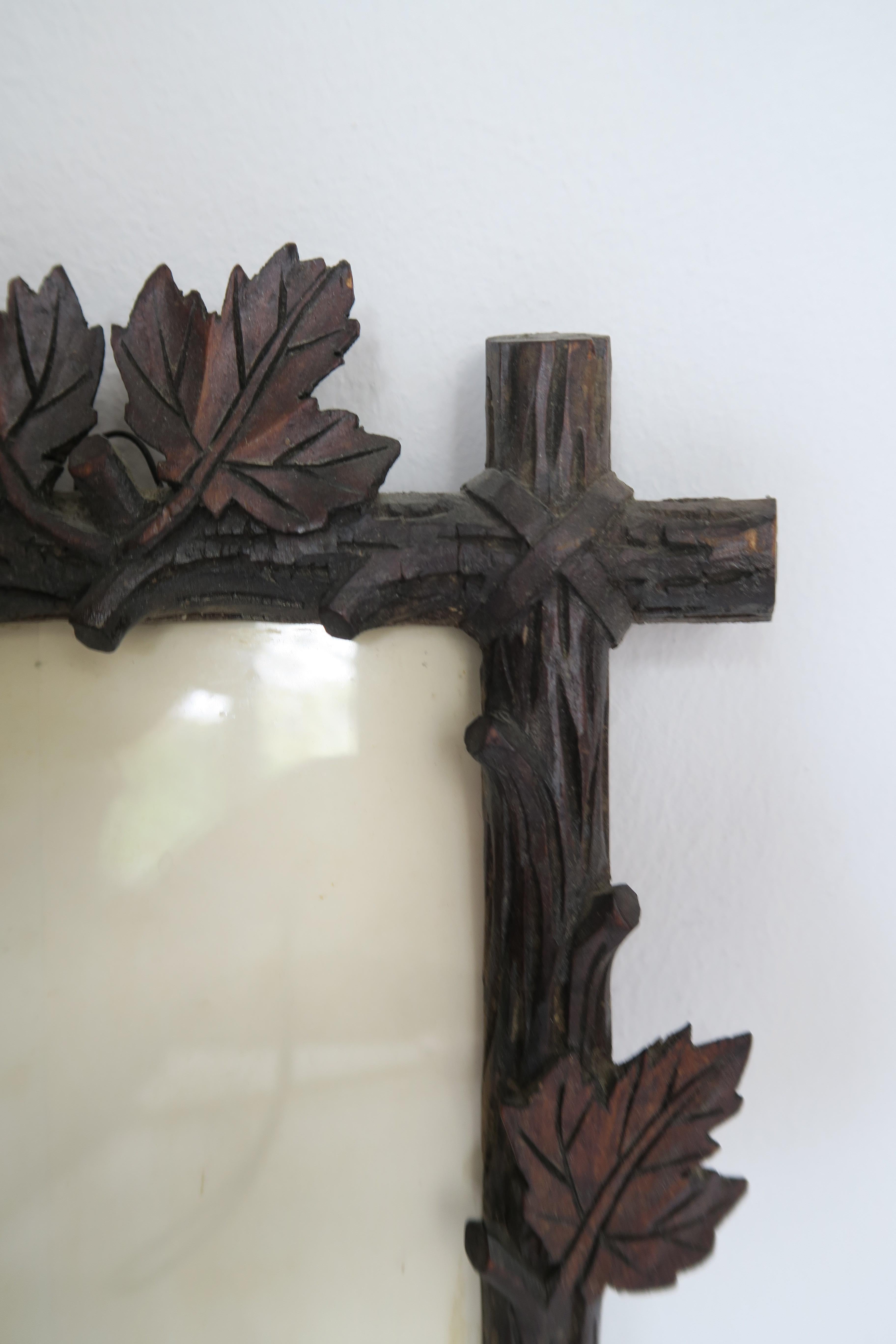 German Set of Two 1880s Blackforest Pictureframes Made of Wood For Sale