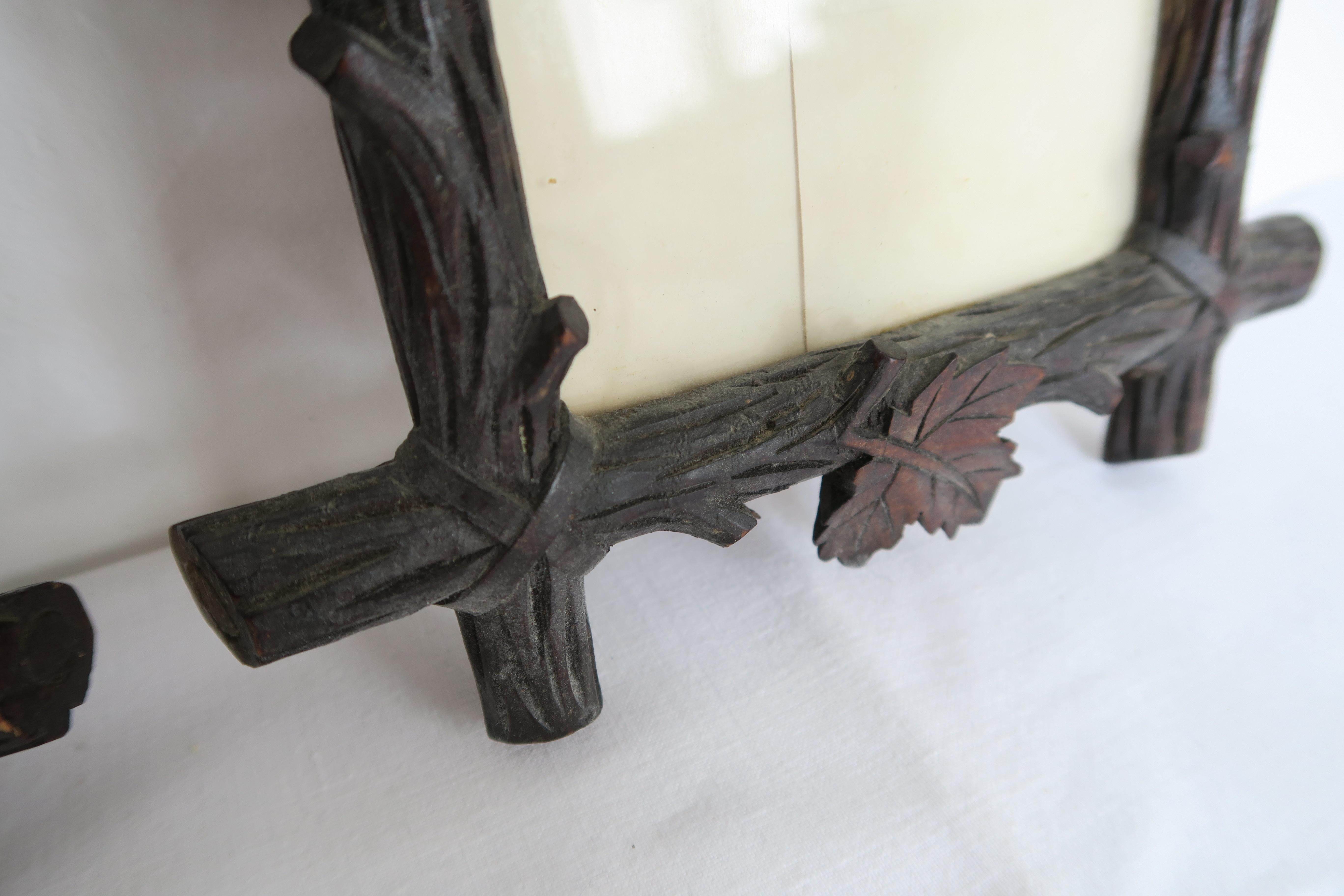 Hand-Carved Set of Two 1880s Blackforest Pictureframes Made of Wood For Sale