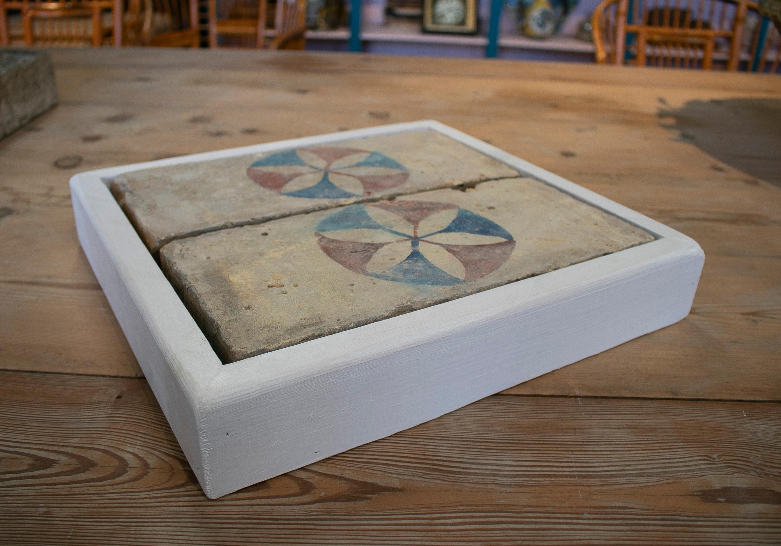 Set of Two 18th Century Spanish Hand Painted Ceramic Bricks In Good Condition In Marbella, ES