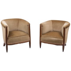 Set of Two 1930s Art Deco Near-Pair of Mahogany Club Chairs