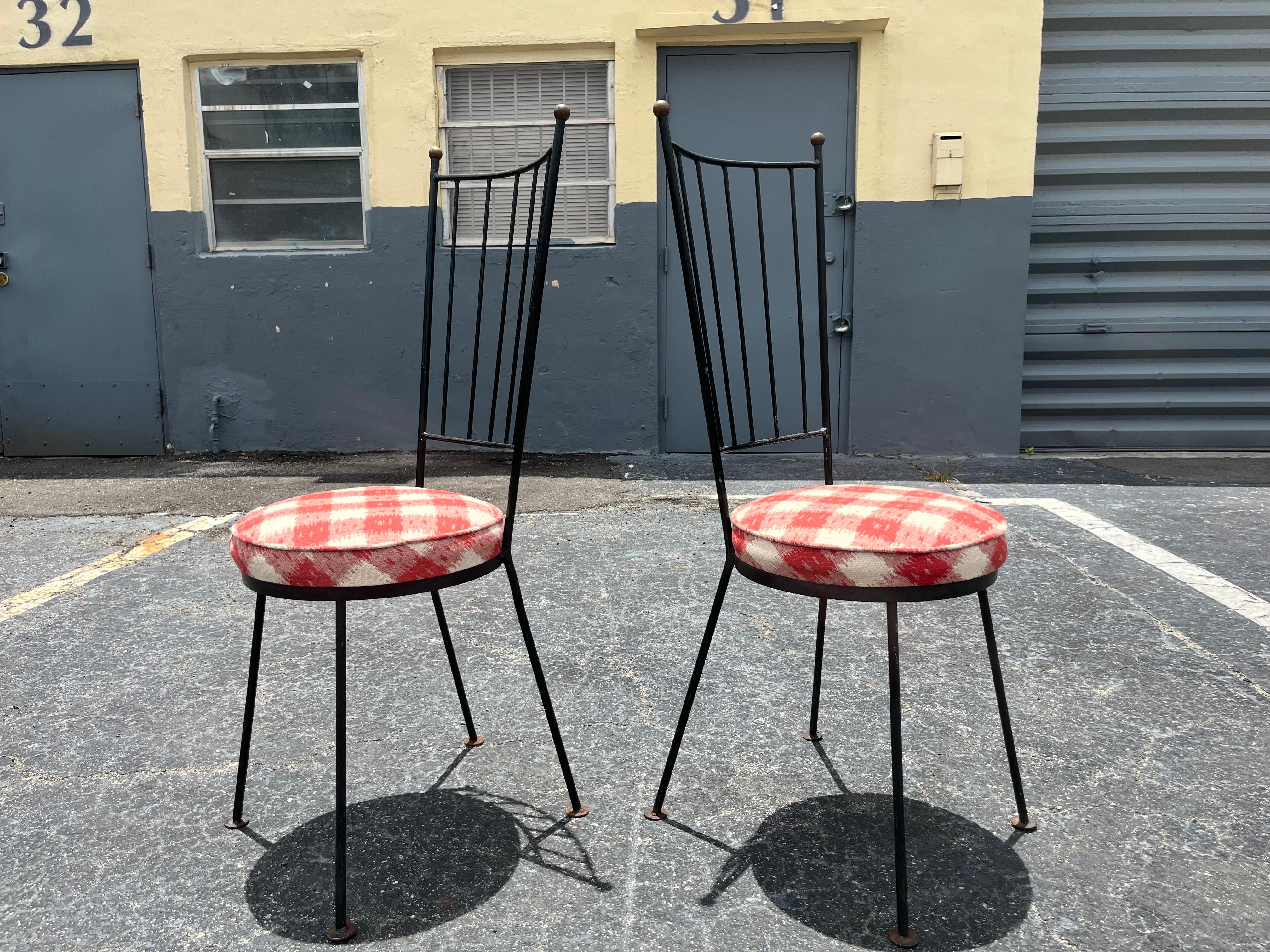 Juego de dos sillas auxiliares de hierro de los años 50, Mid Century Modern en venta 2
