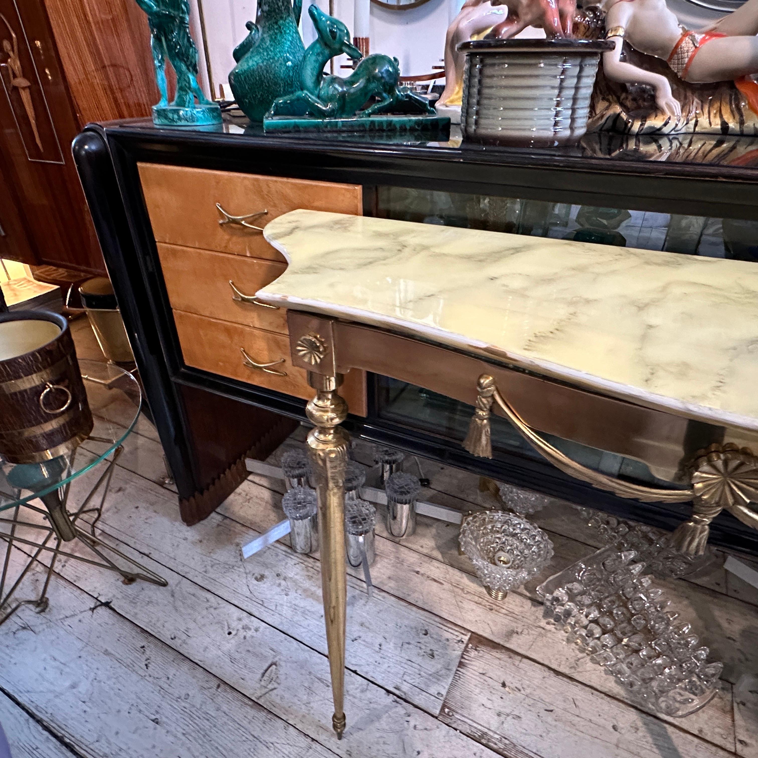 Set of Two 1950s Neoclassical Brass and Onyx Marble Italian Console Tables 5