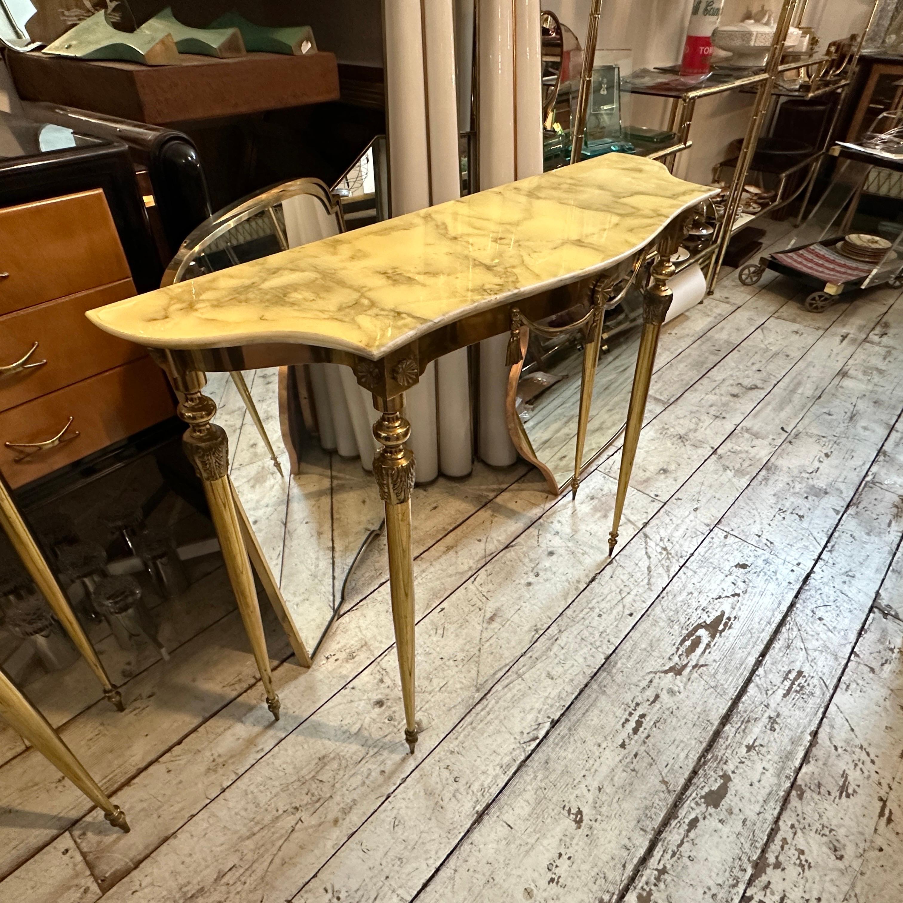 Set of Two 1950s Neoclassical Brass and Onyx Marble Italian Console Tables 7