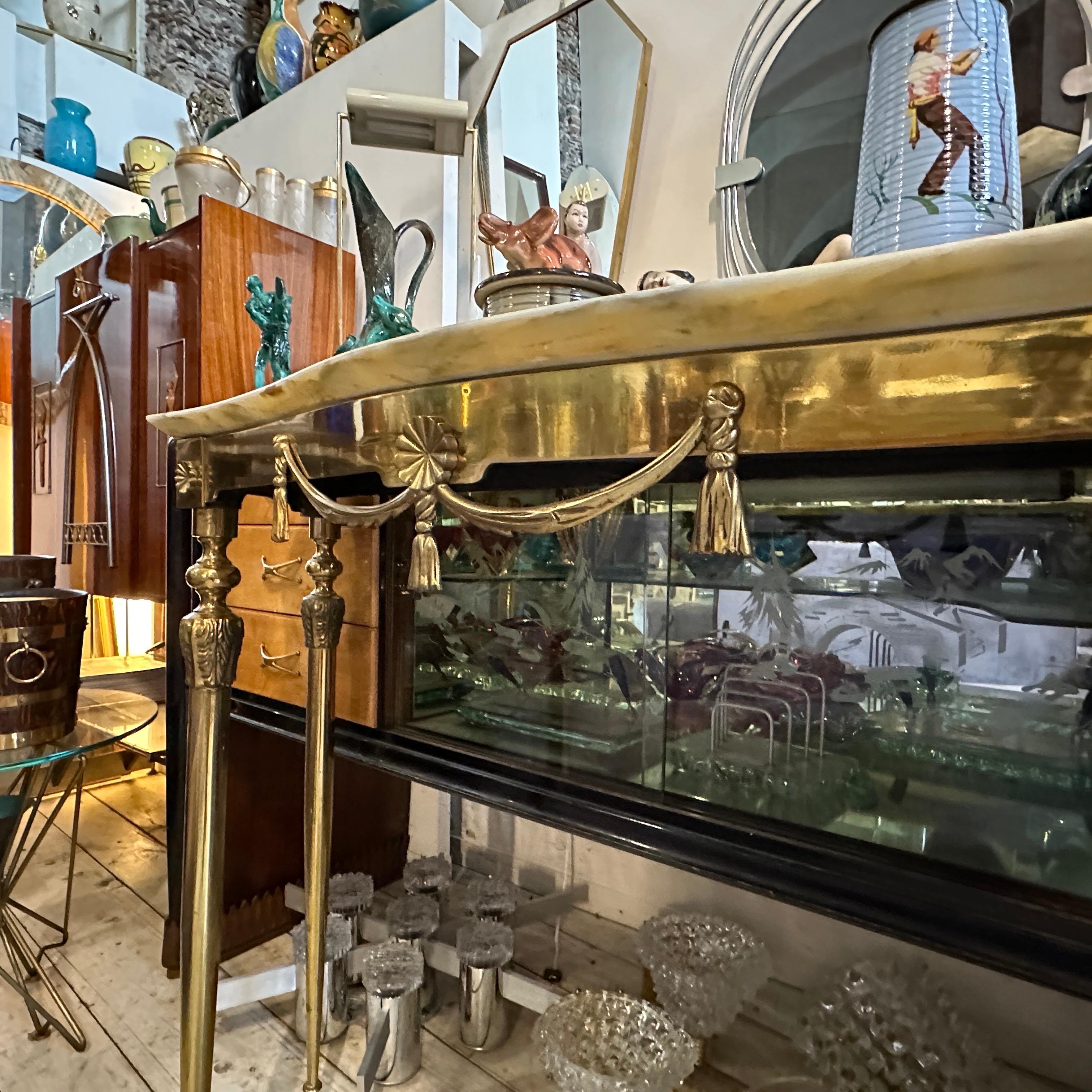 Set of Two 1950s Neoclassical Brass and Onyx Marble Italian Console Tables 11
