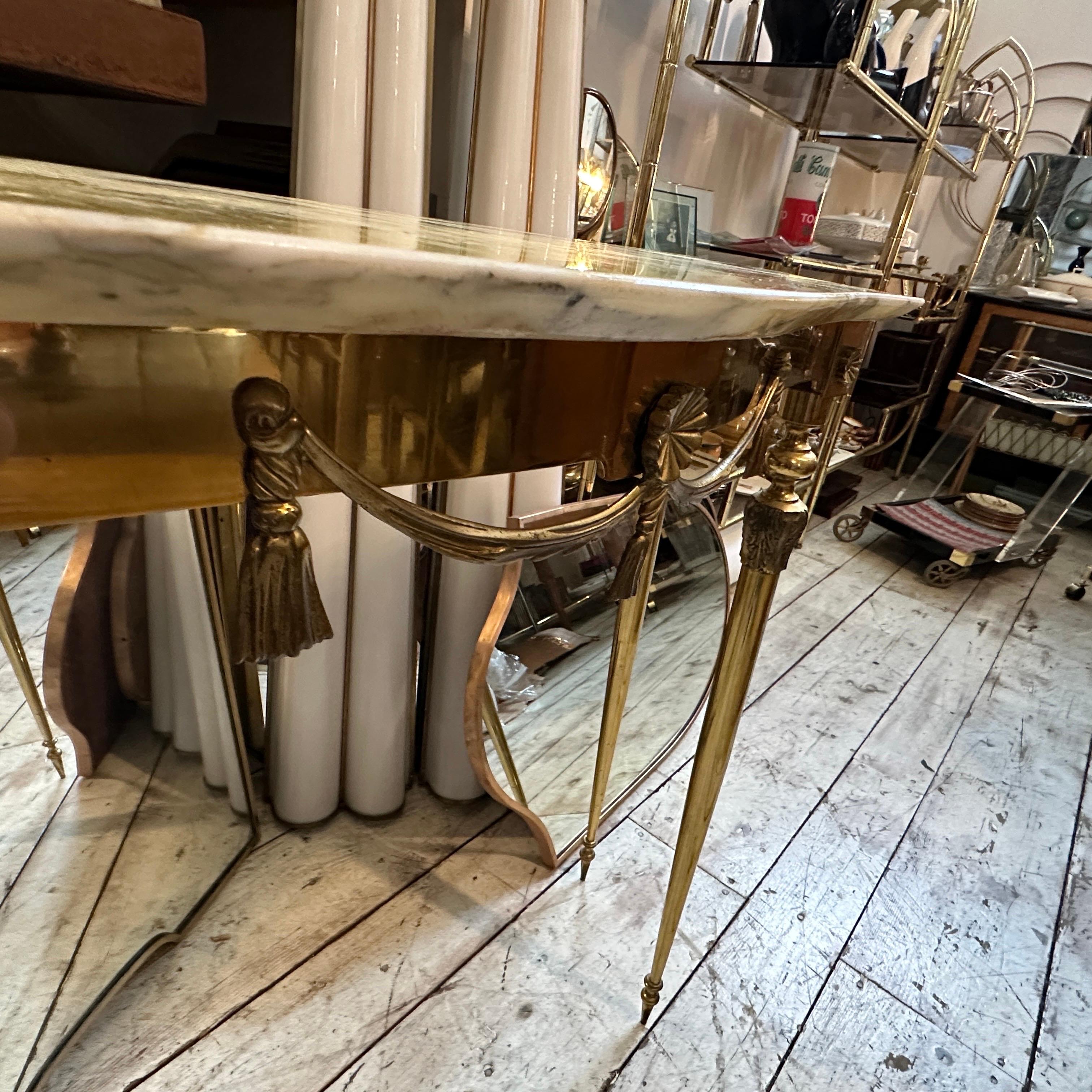 Set of Two 1950s Neoclassical Brass and Onyx Marble Italian Console Tables 12