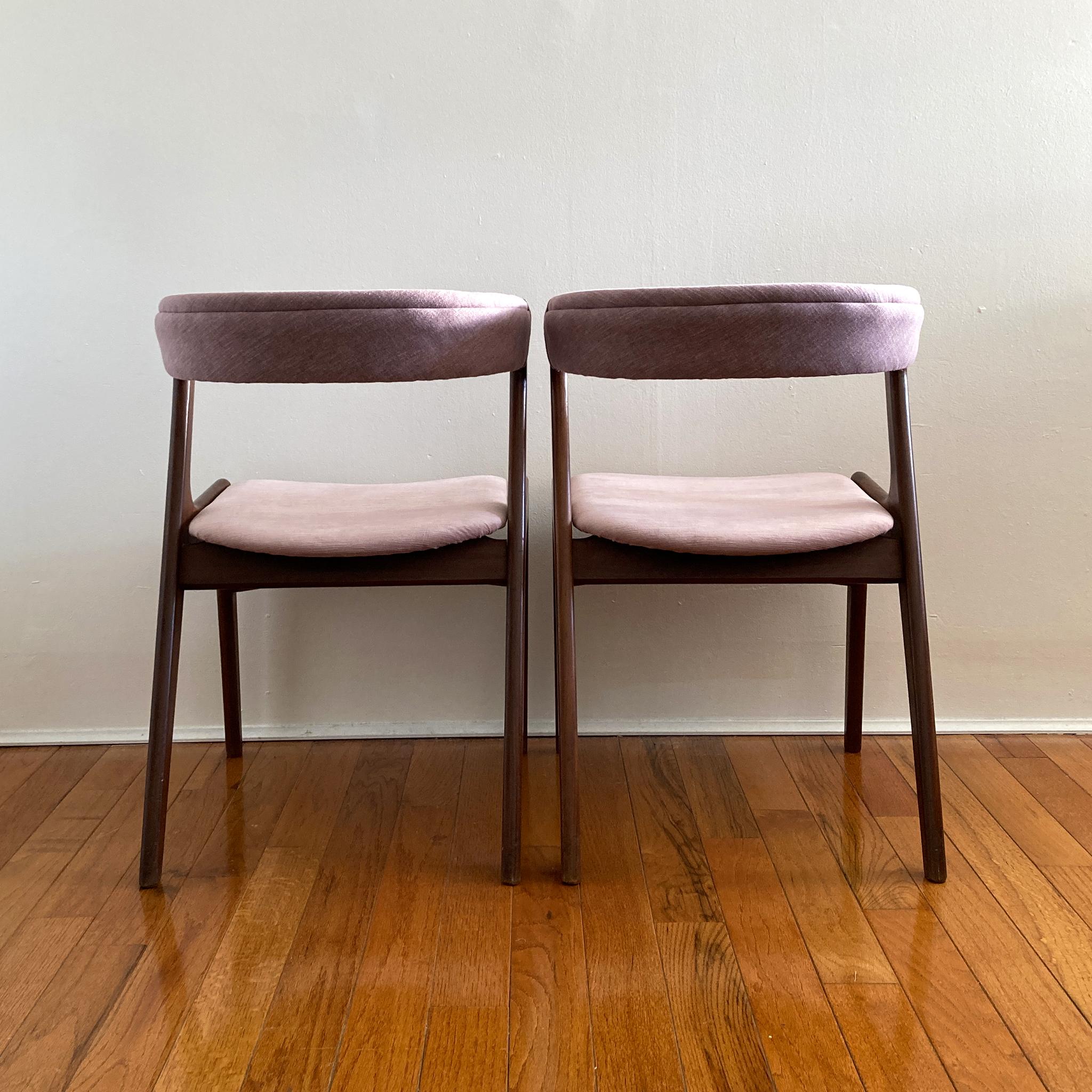 Danish Kai Kristiansen Mauve Pink Curved Back Dining Side Chairs, 1960s, Pair of Two For Sale