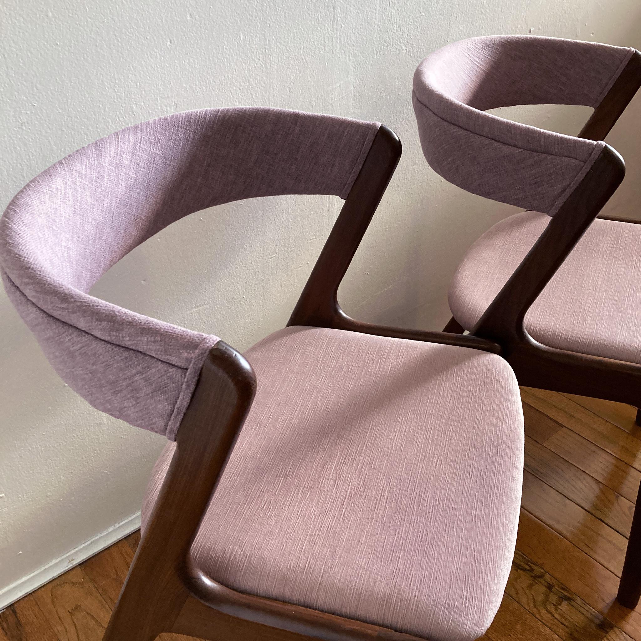 Kai Kristiansen Mauve Pink Curved Back Dining Side Chairs, 1960s, Pair of Two For Sale 1