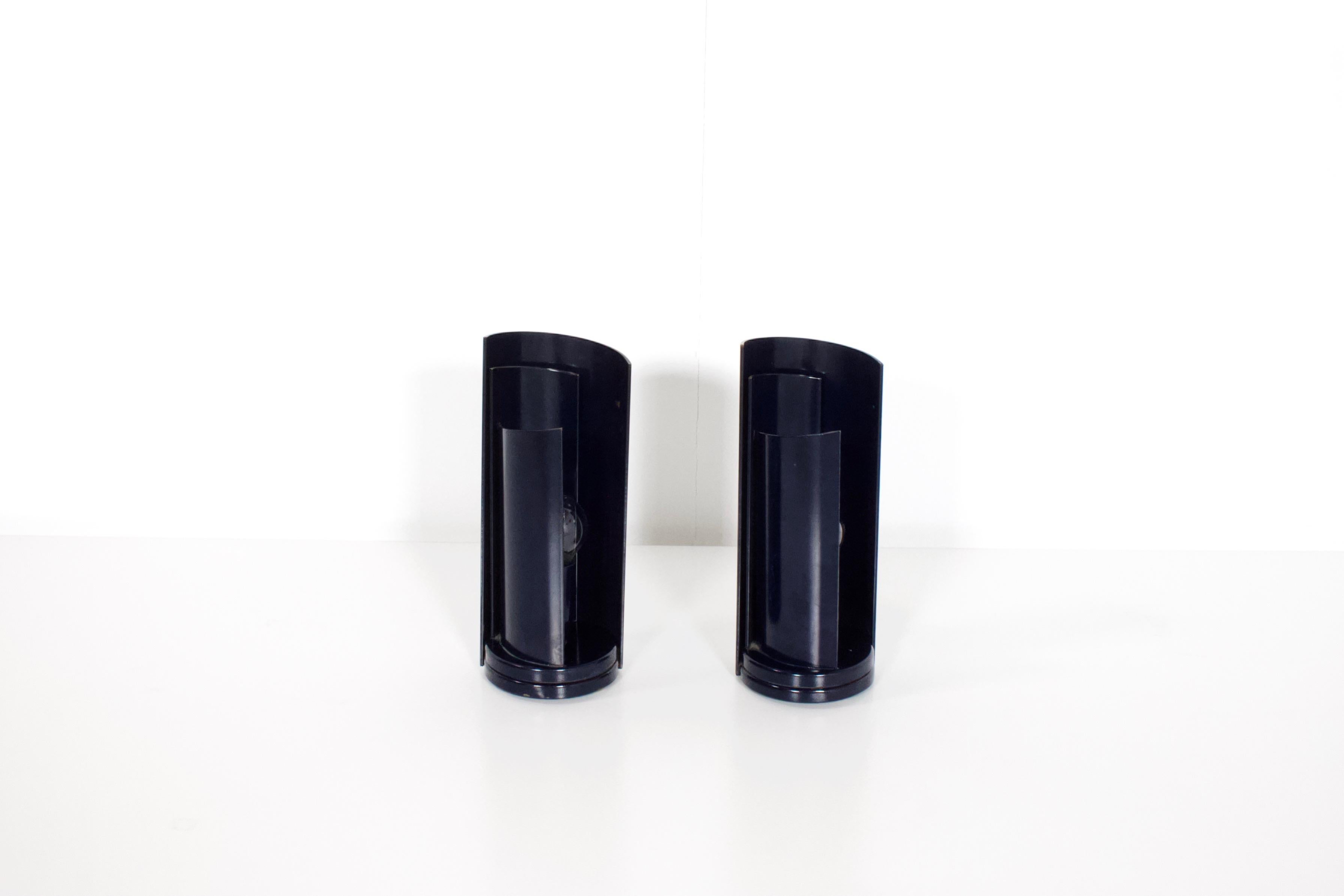 italien Ensemble de deux lampes de table « Eclipse » des années 1970, Italie, 1970 en vente