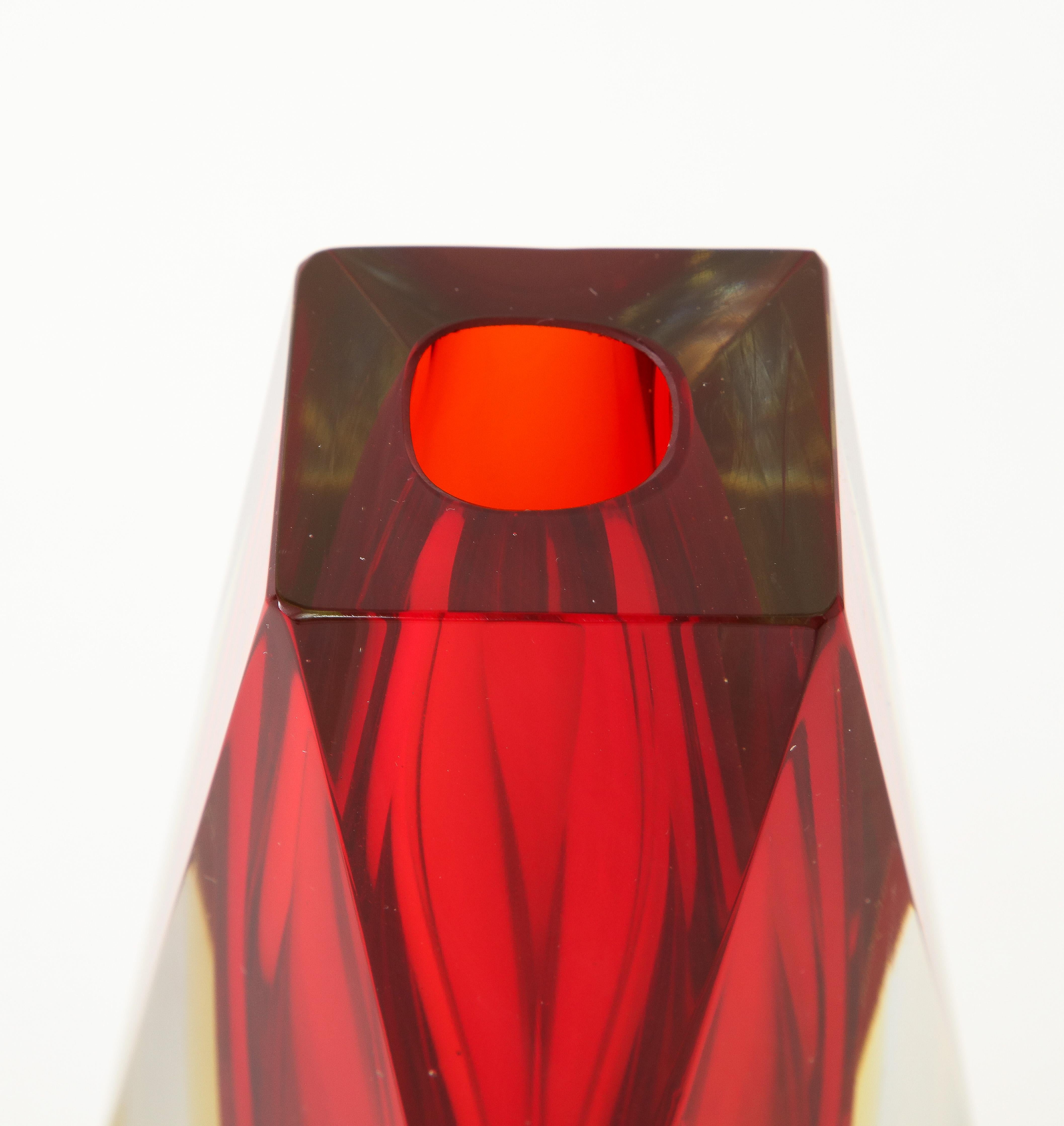 Set of Two 1970's  Faceted Murano Glass Sommerso vases By Flavio Poli. For Sale 2