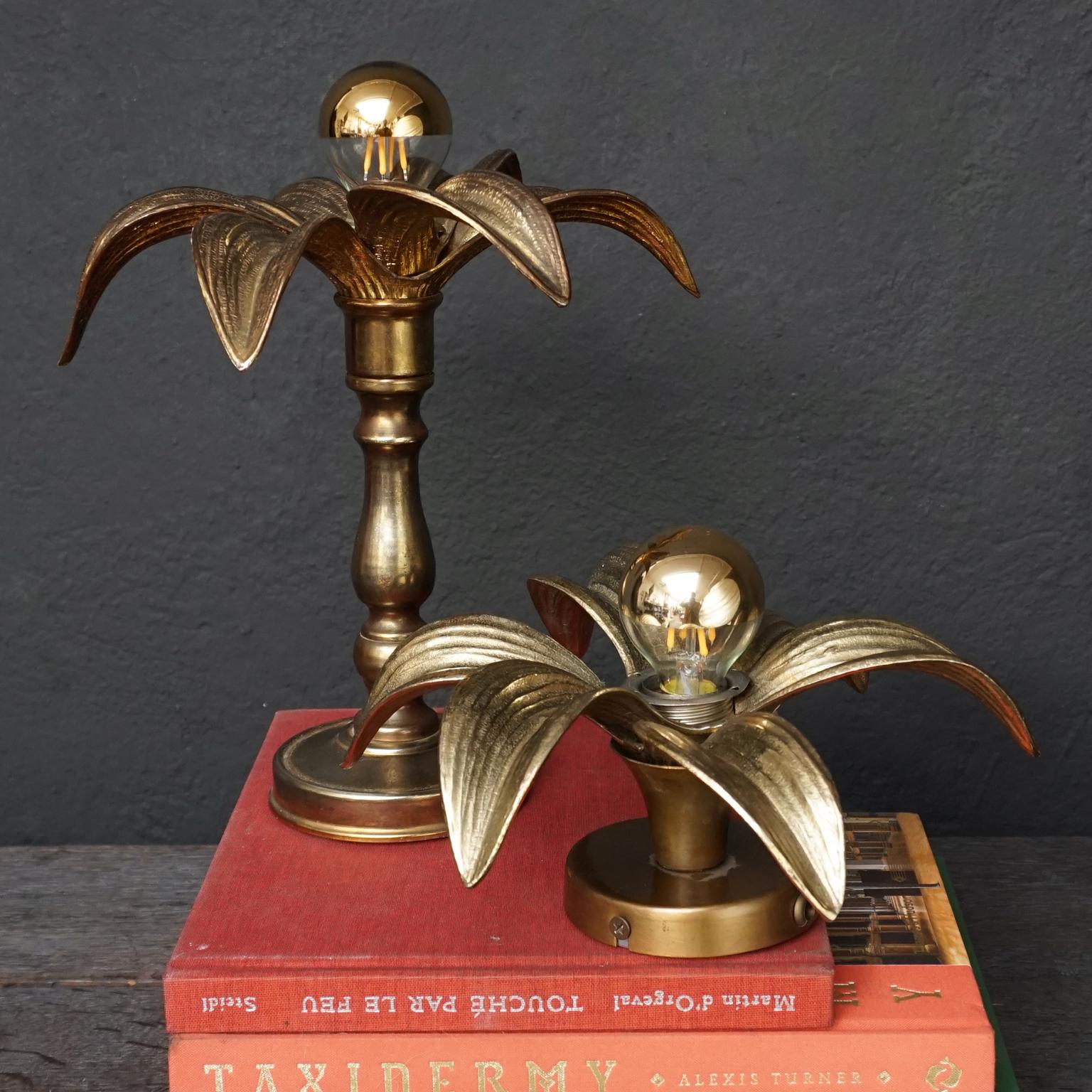 Late 20th Century Set of Two 1970s Hollywood Regency Belgium Willy Daro Brass Flower Table Lights