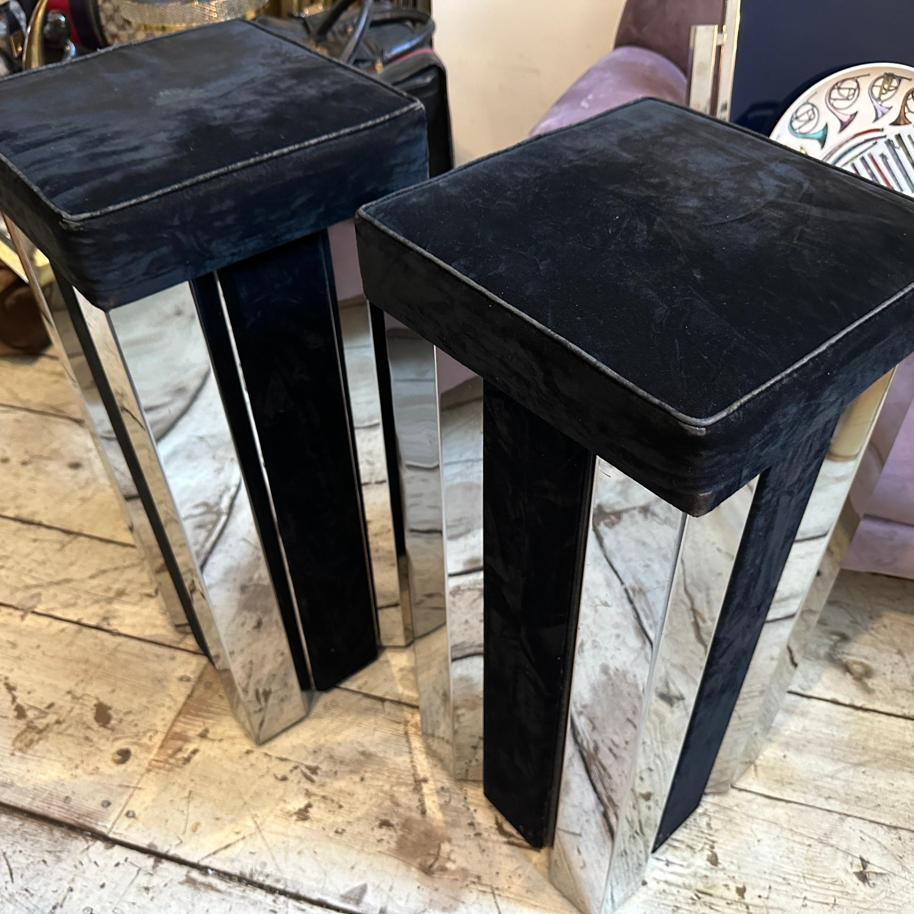 Ensemble de deux tabourets de bar italiens carrés en acier et velours, de style mi-siècle moderne, des années 1970 en vente 4