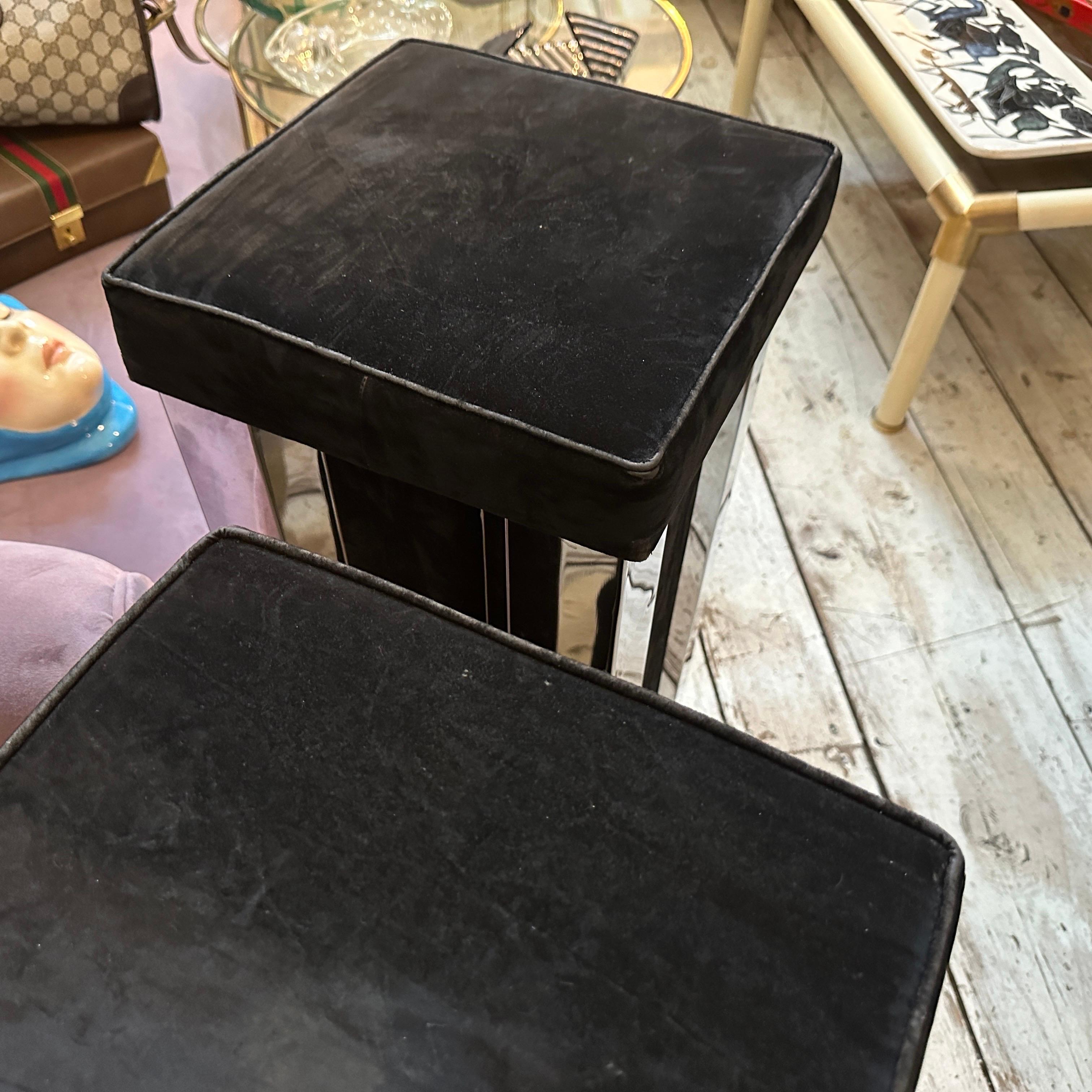 Ensemble de deux tabourets de bar italiens carrés en acier et velours, de style mi-siècle moderne, des années 1970 en vente 5