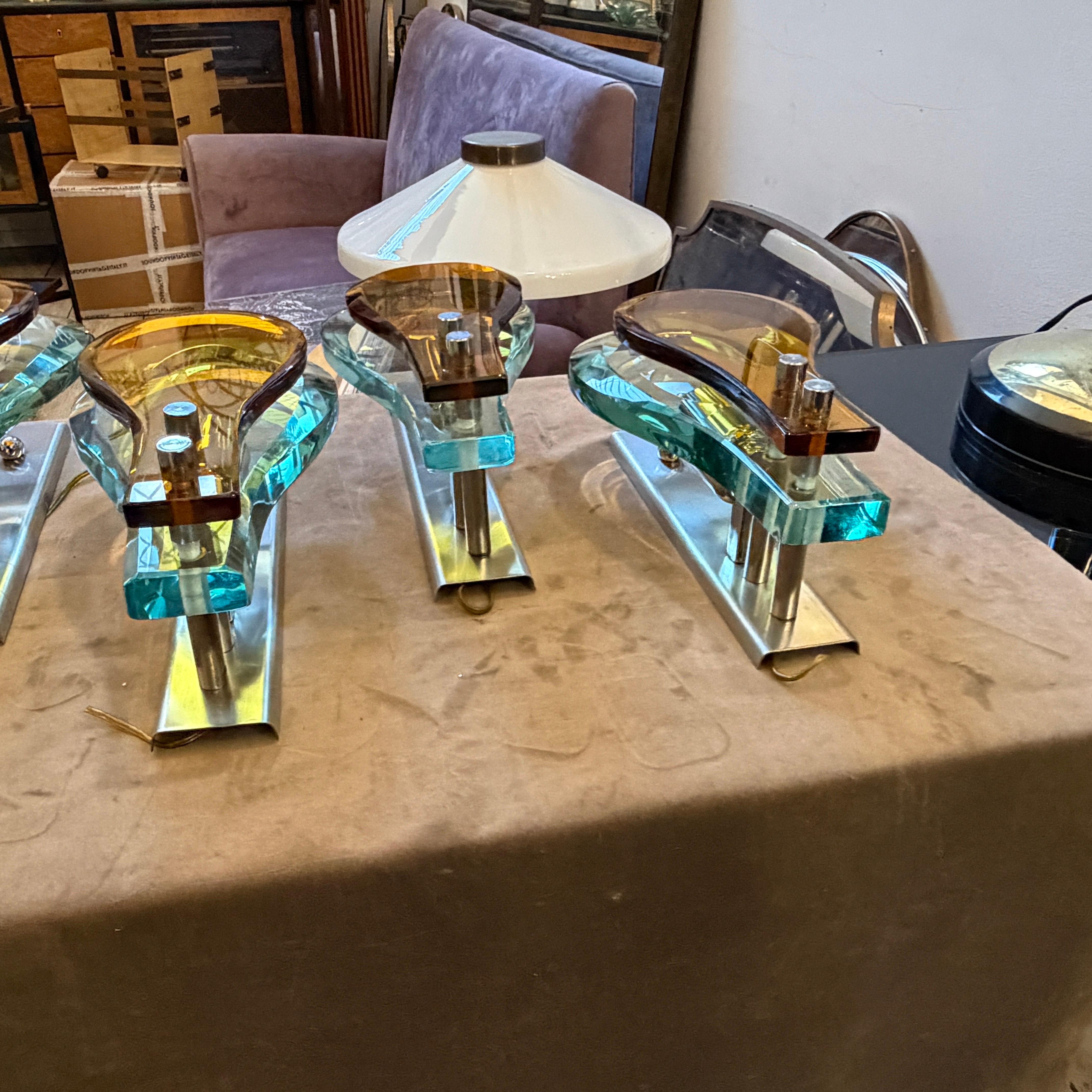 Set of Two 1970s Space Age Amber and Green Heavy Glass Wall Sconces by Veca in vendita 10