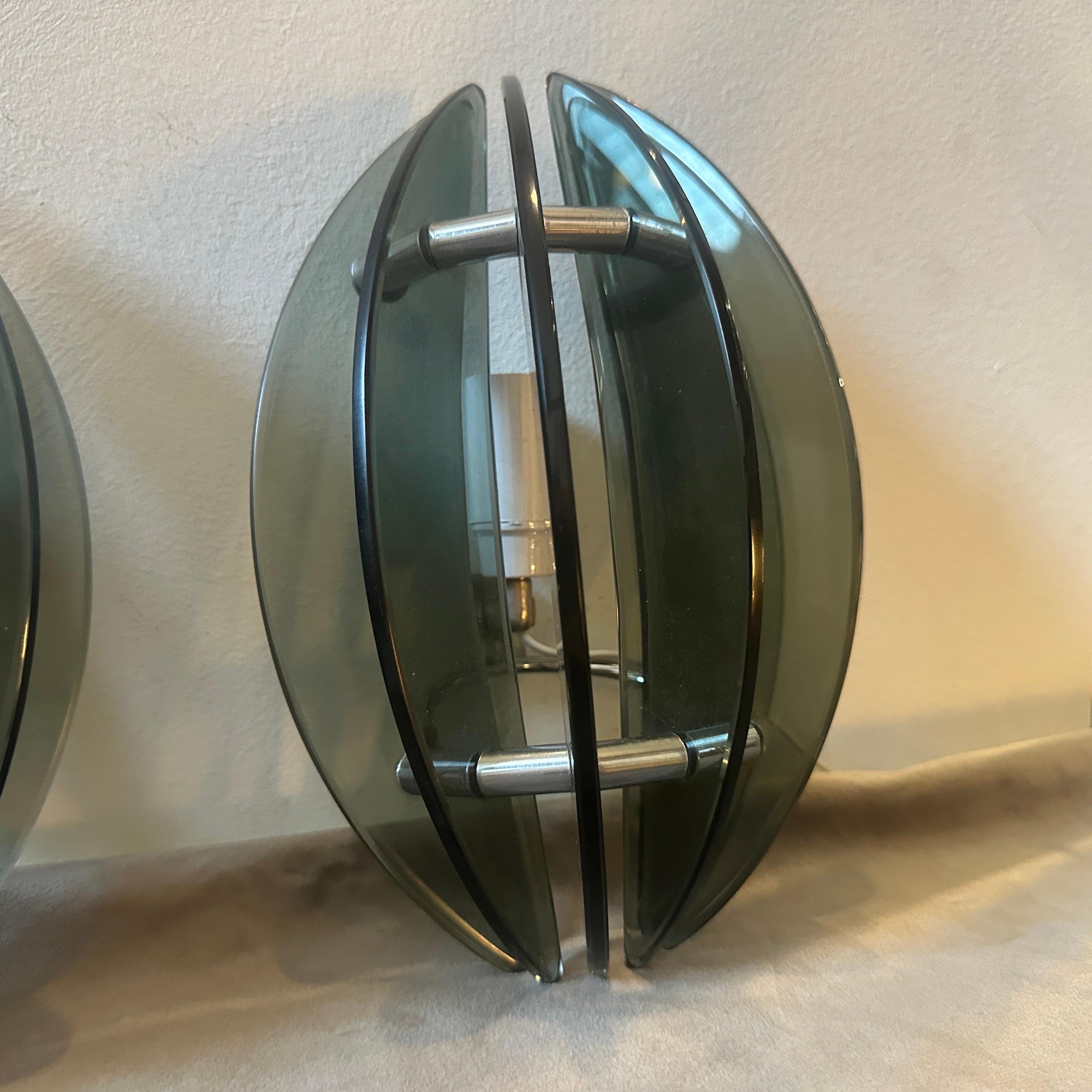 Mid-Century Modern Set of Two 1970s Space Age Glass and Chromed Metal Italian Wall Sconces by Veca For Sale