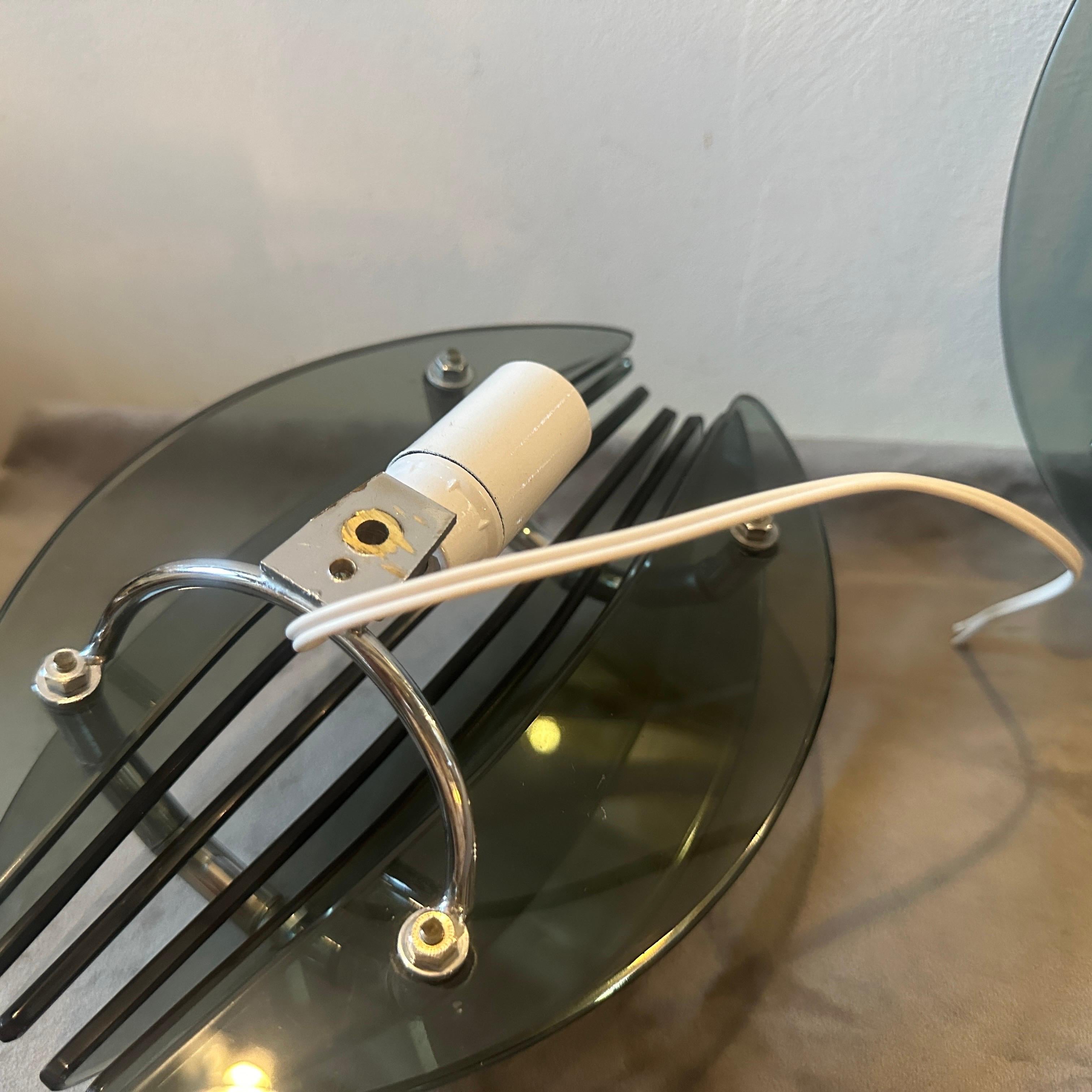 Set of Two 1970s Space Age Glass and Chromed Metal Italian Wall Sconces by Veca In Good Condition For Sale In Aci Castello, IT