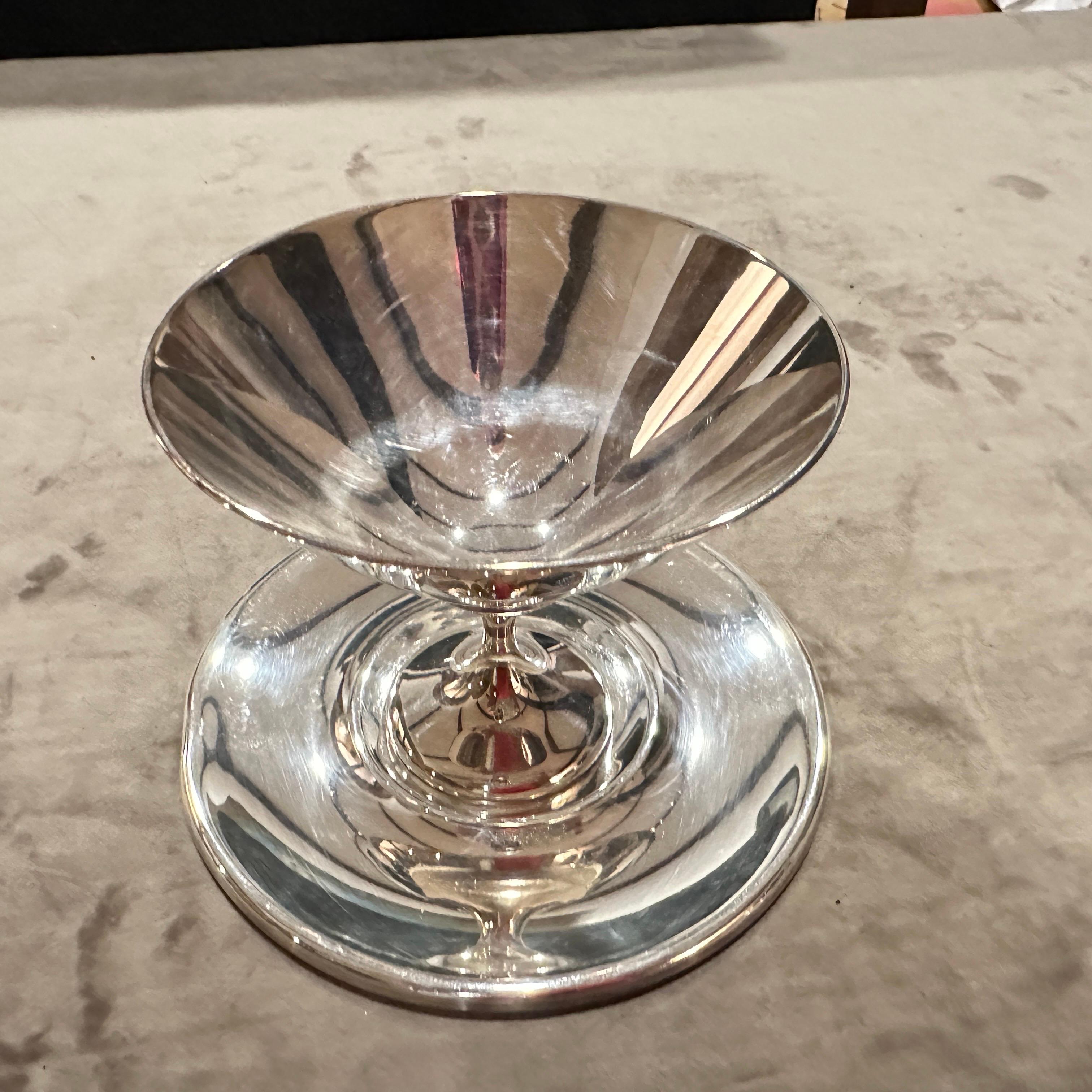 Set of Two 1980s Modern Minimalist Silver plated Cups by Lino Sabattini In Excellent Condition For Sale In Aci Castello, IT