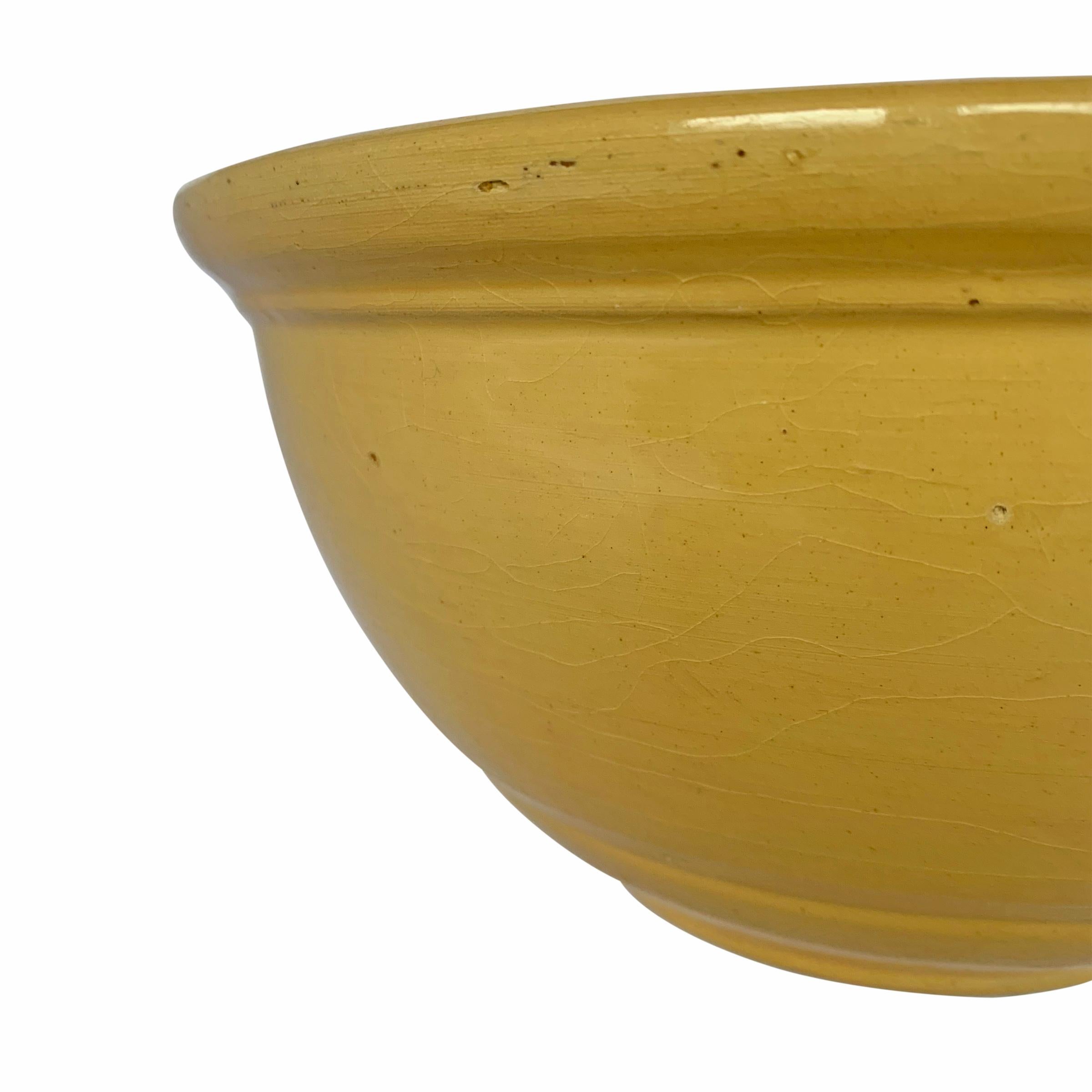 Set of Two 19th Century American Yellowware Mixing Bowls 1