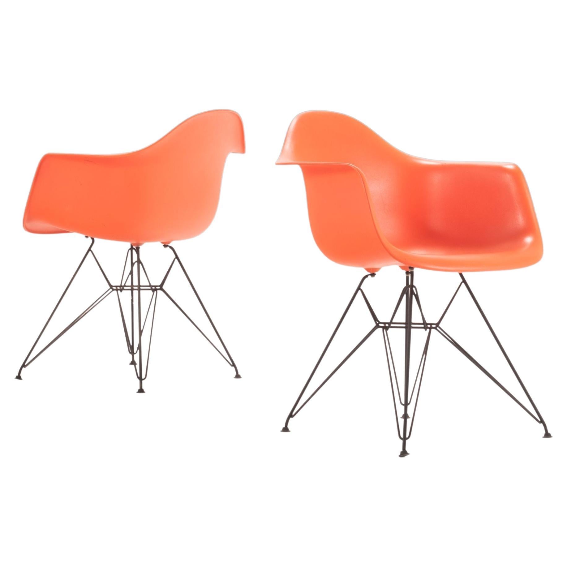 Set of Two '2' Charles & Ray Eames for Herman Miller DAR Chairs w/ Eiffel Bases