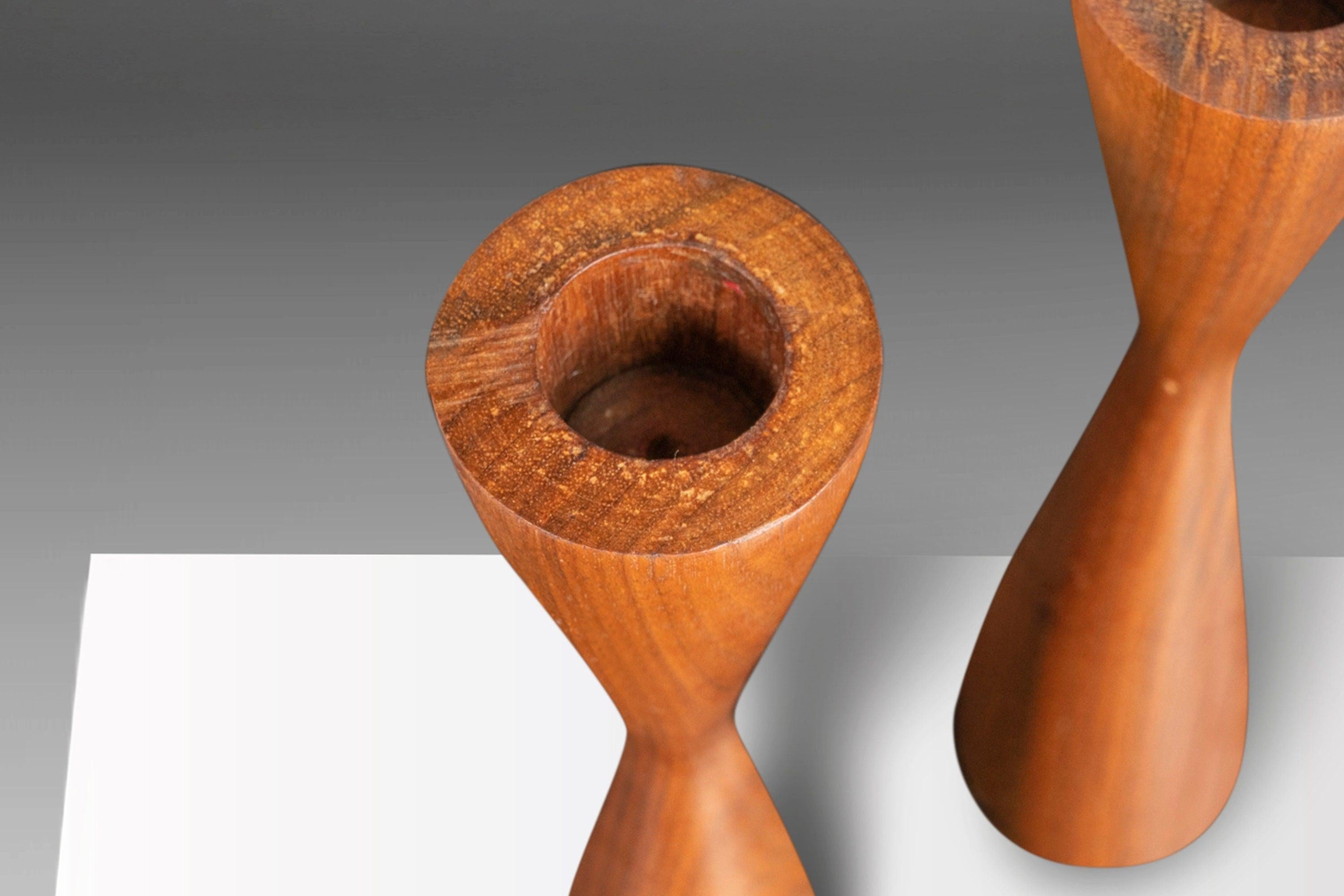 Set of Two '2' Danish Mid-Century Modern Candlestick Holders in Walnut For Sale 1