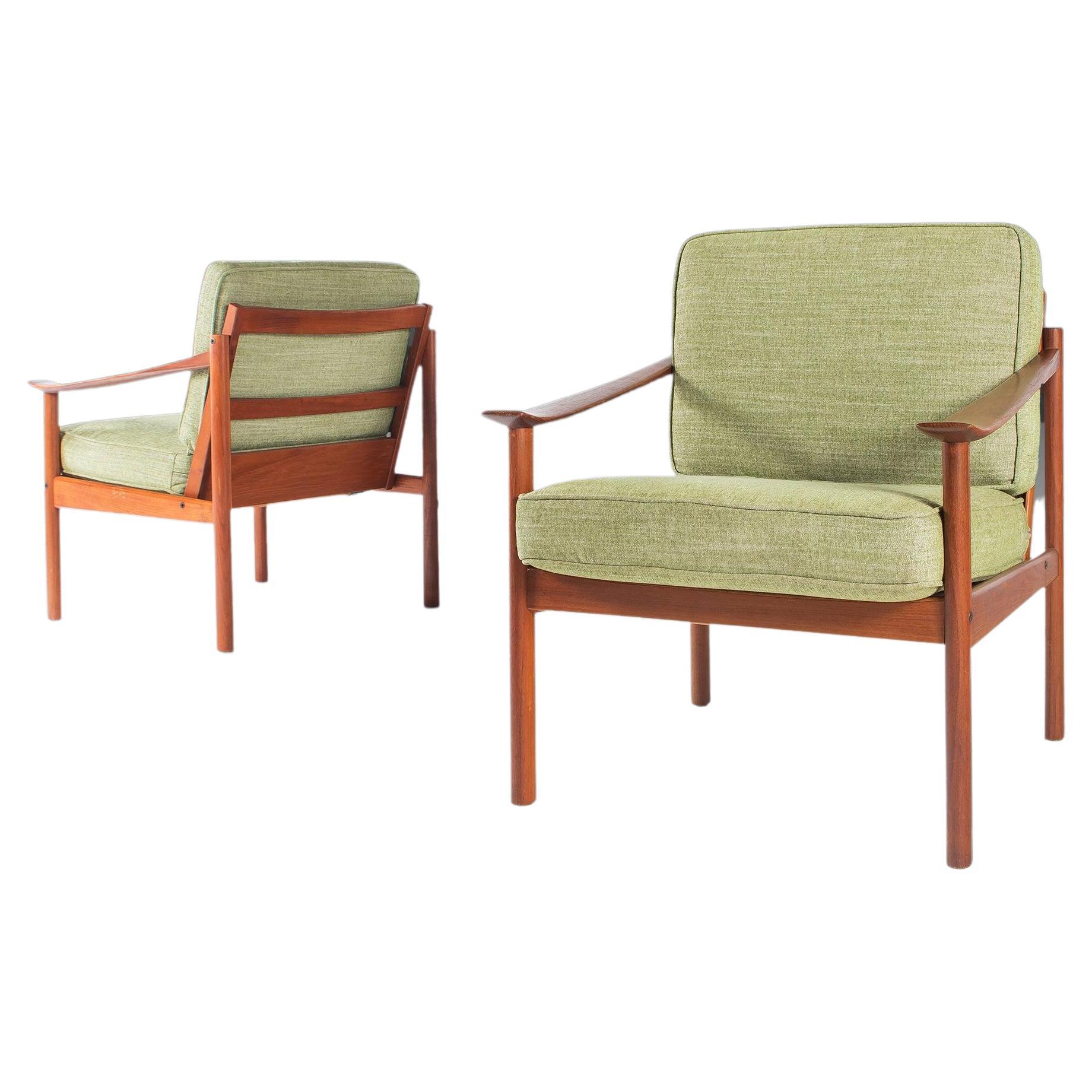 Set of Two '2' Lounge Chairs by Peter Hvidt for Soborg Møbler, Denmark, c. 1960s For Sale