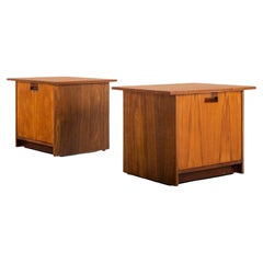 Set of Two ''2'' End Tables / Bedside Tables in Walnut by Milo Baughman
