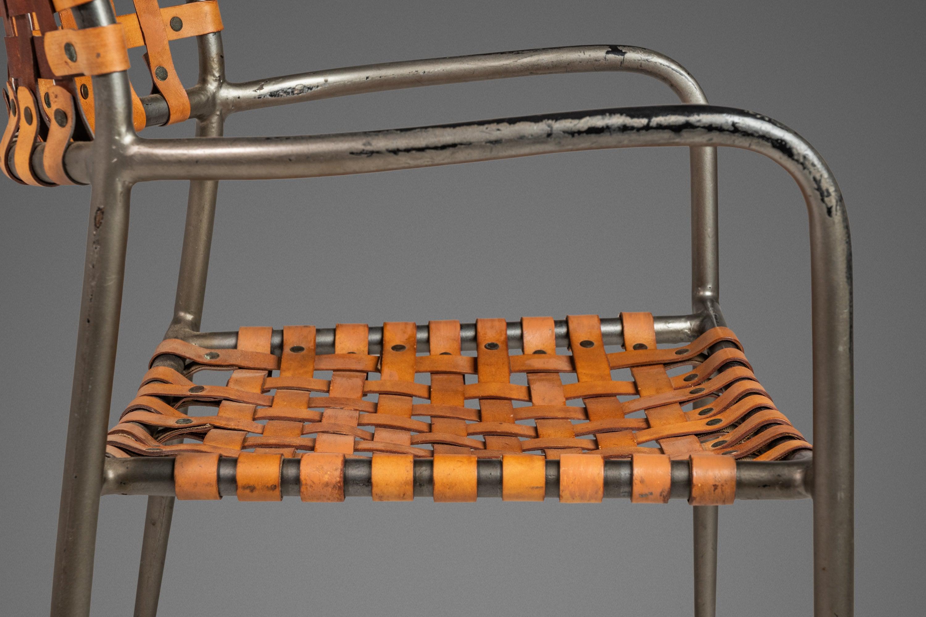 Set aus zwei italienischen Sesseln „2“ aus patiniertem Metall und Lederriemen, ca. 1970er Jahre im Angebot 9