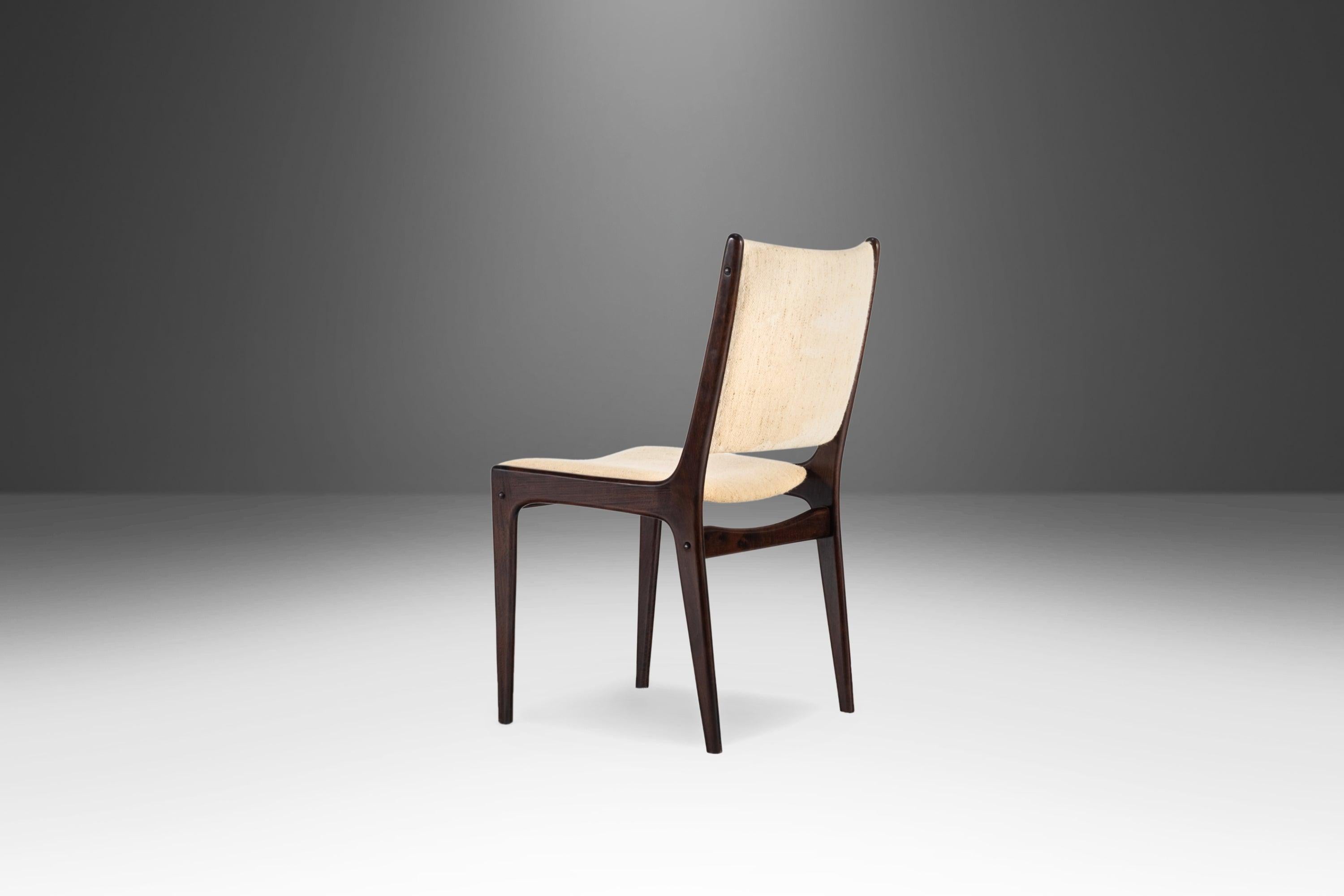 Thai Set of Two (2) Mid Century Danish Modern Contoured Rosewood Dining Chairs, 1970s