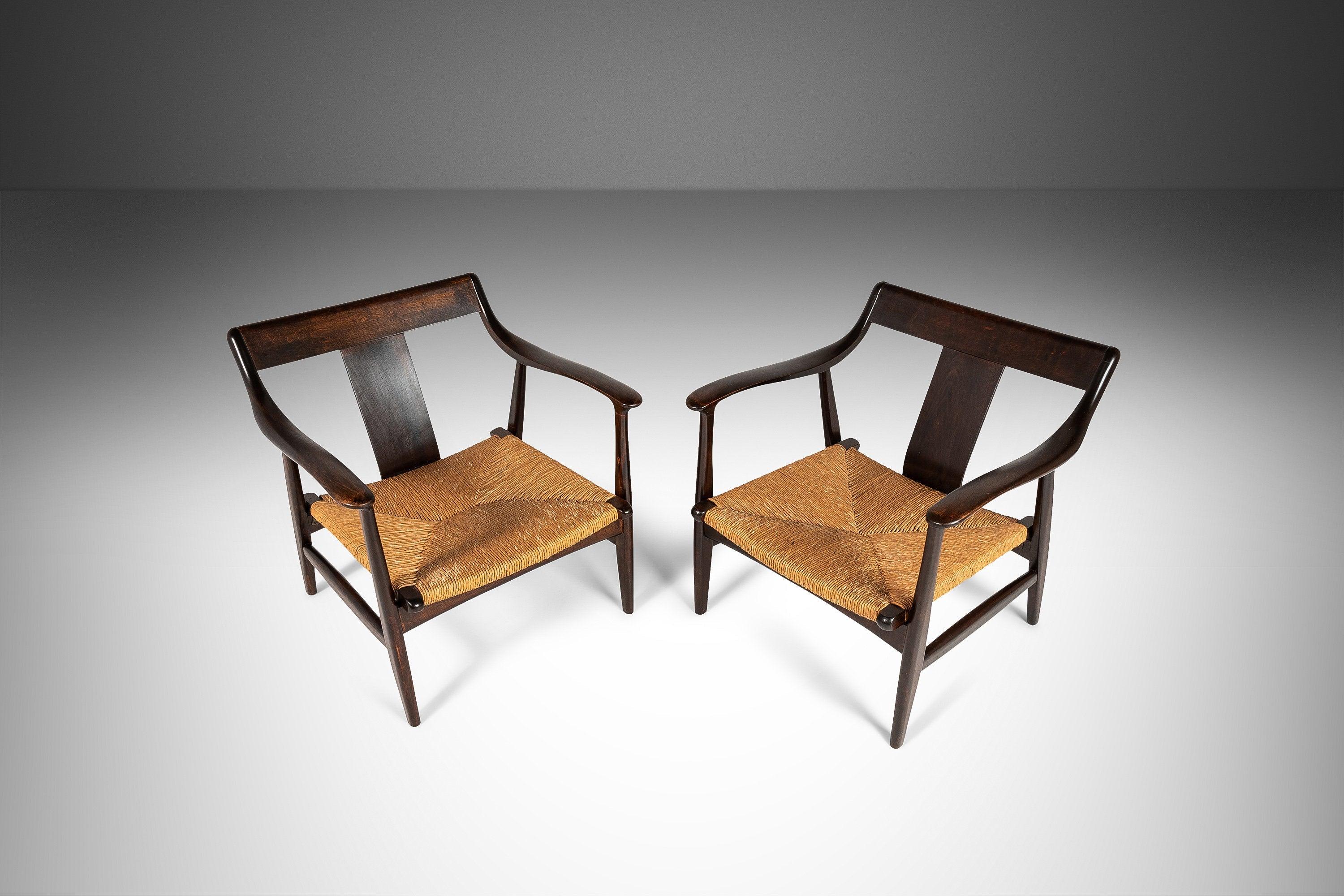 Satz von zwei (2) Mid Century Modern Low Profile Lounge Chairs mit Original Drossel  im Angebot 3