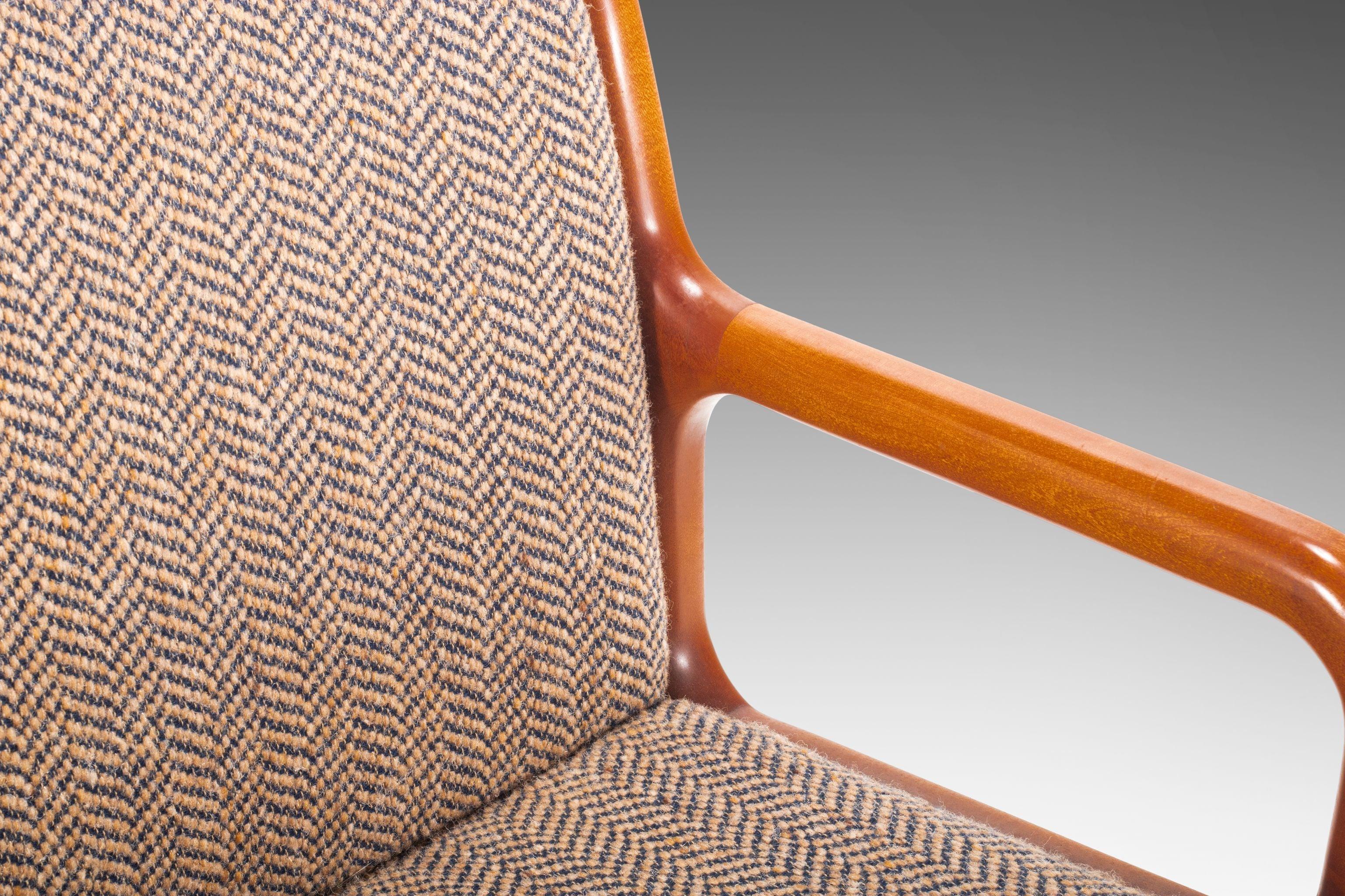 Milieu du XXe siècle Ensemble de deux chaises Pretzel « 2 » en chêne et tweed d'origine, de style mi-siècle moderne, États-Unis en vente