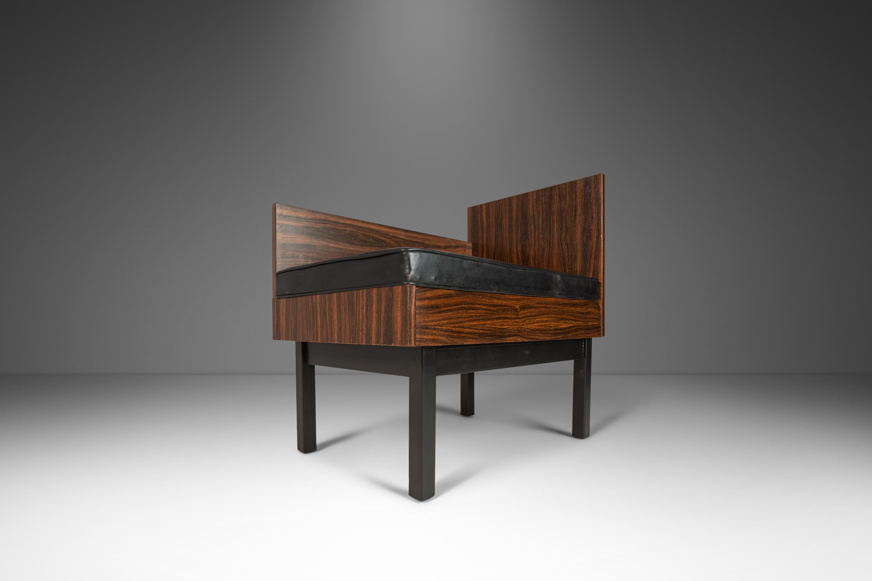 Set of Two ( 2 ) Modular Benches Kissing Benches in Rosewood Laminate, c. 1950's For Sale 1
