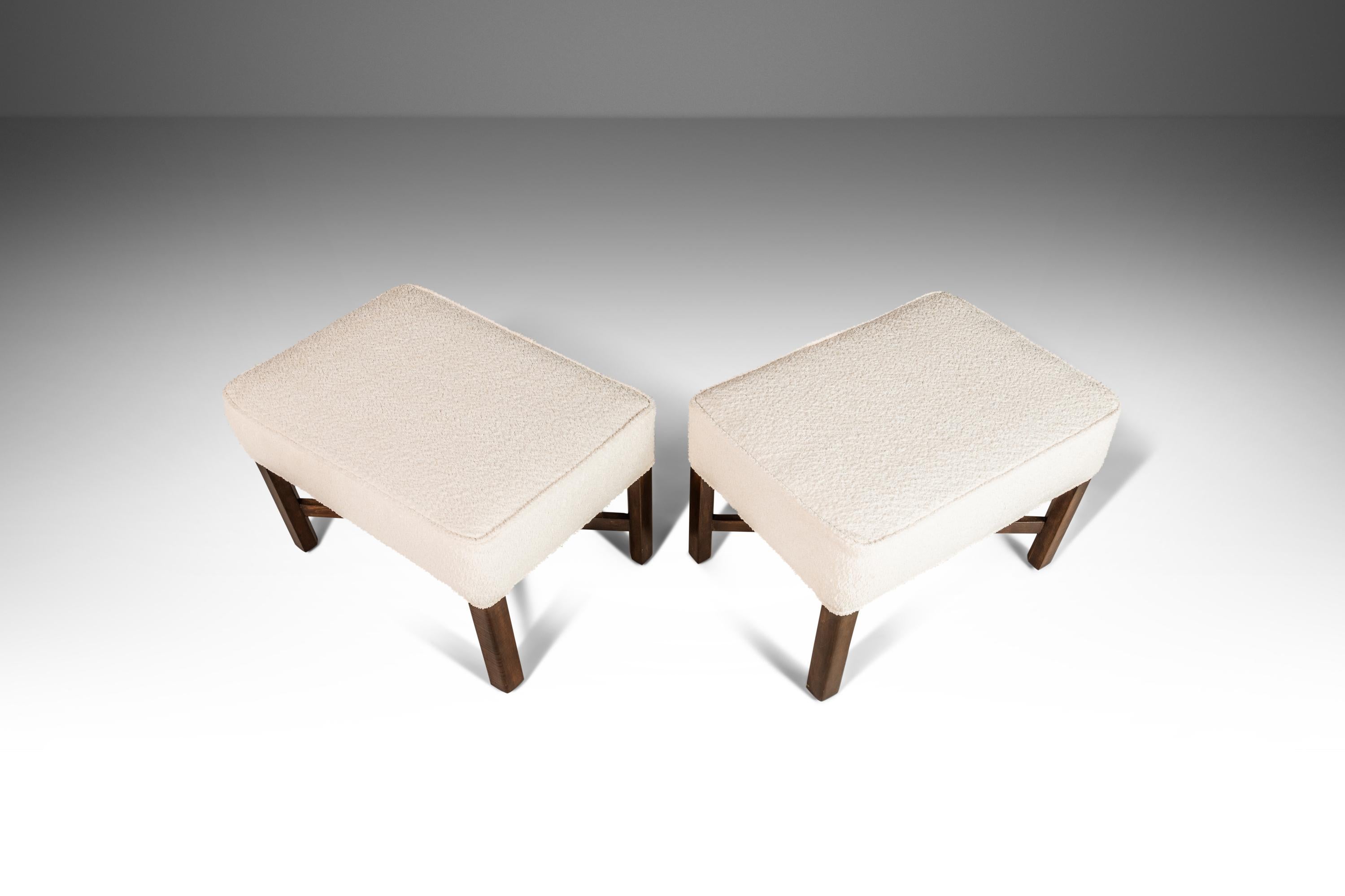 Mid-Century Modern Set of Two '2' Ottomans Footstools After Edward Wormley for Dunbar, USA, 1960s For Sale
