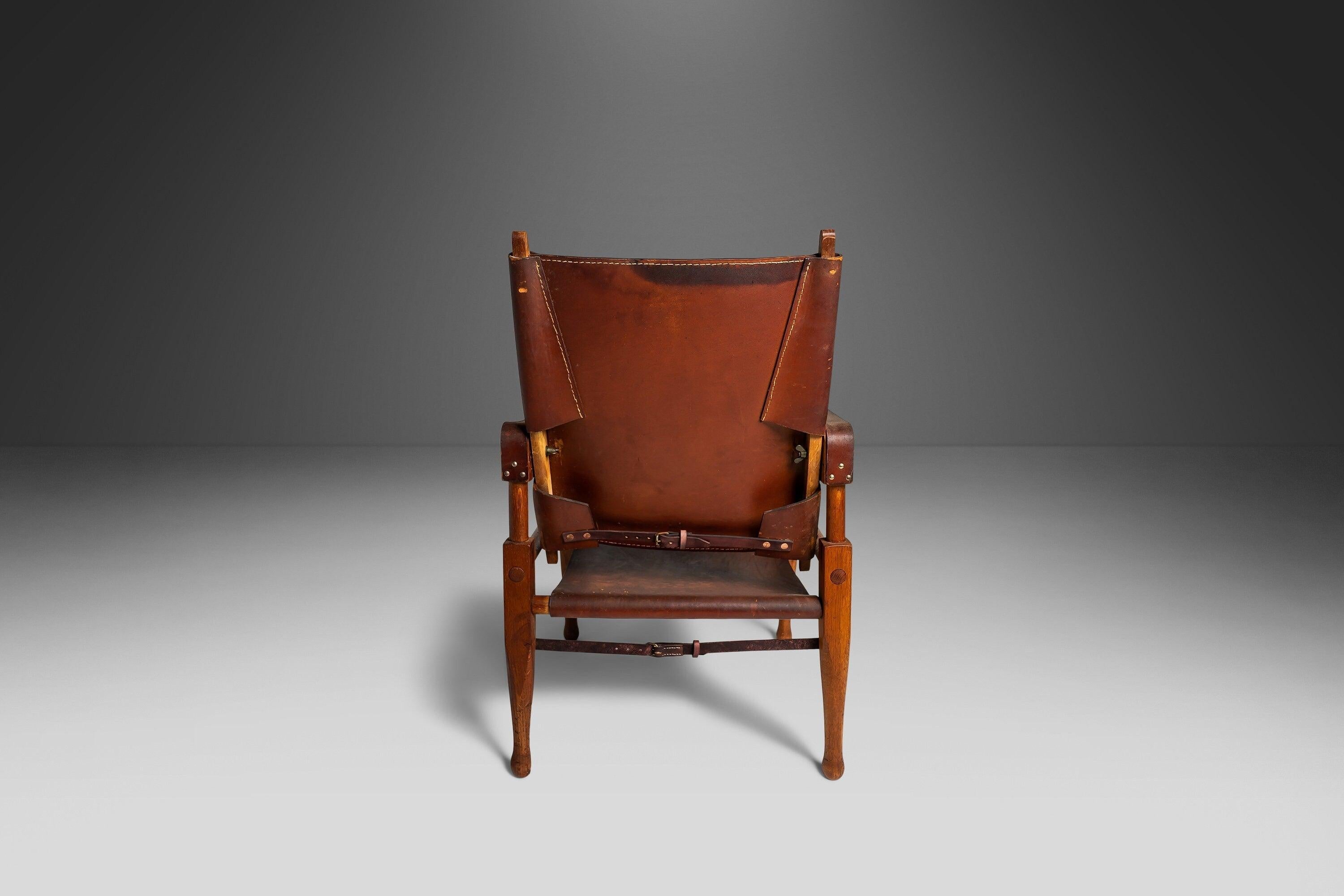 Mid-20th Century Set of Two '2' Leather Safari Chairs by Wilhelm Kienzle for Wohnbedarf, c. 1950s