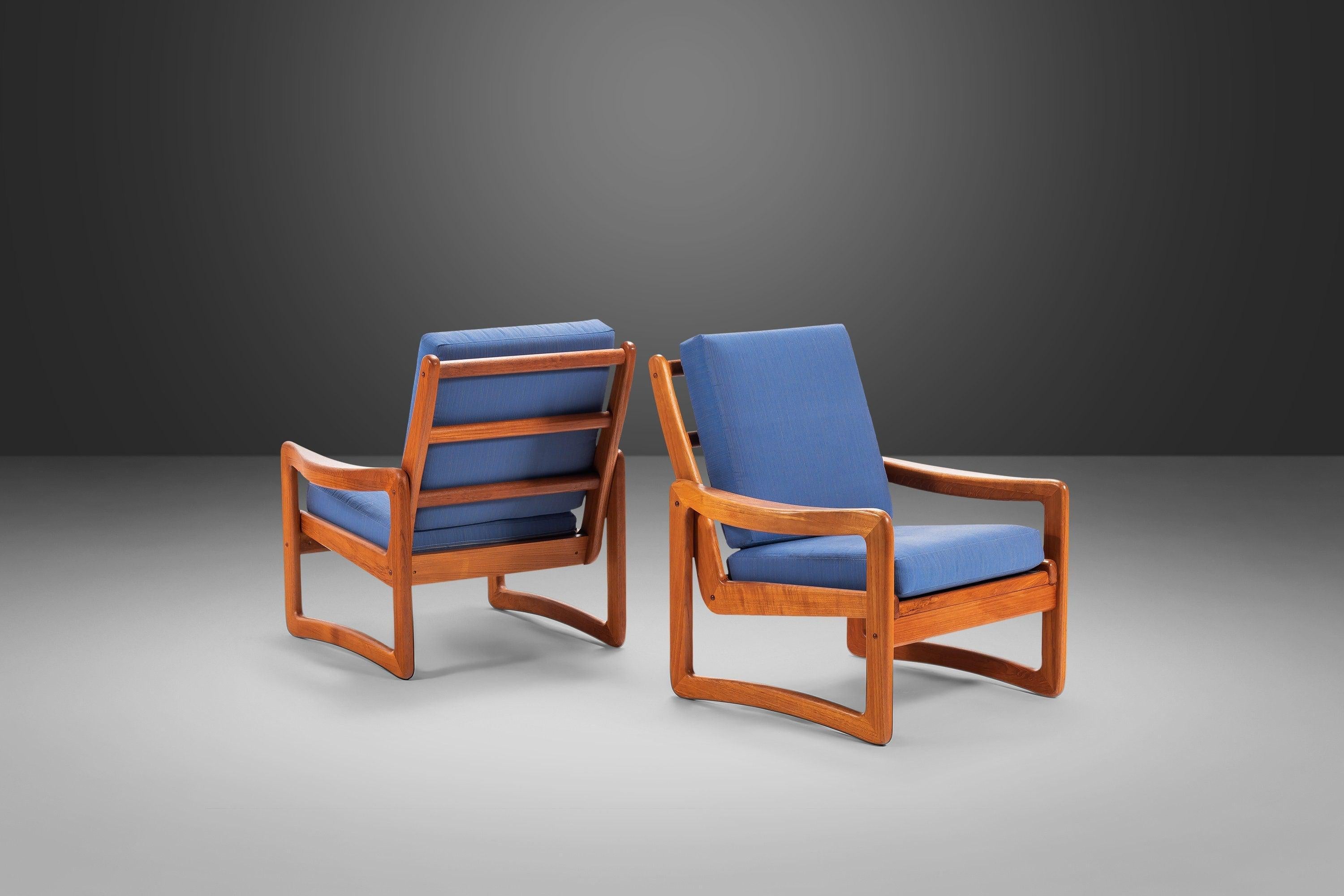 Mid-Century Modern Set of Two '2' Sun Cabinet Solid Teak Danish Modern Lounge Chairs, Circa 1980's For Sale