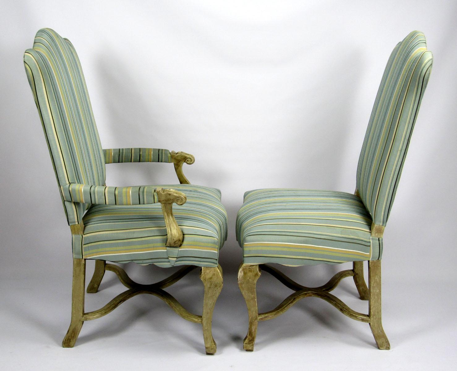 Set of Two 20th Century Hand-Carved Chairs For Sale 9