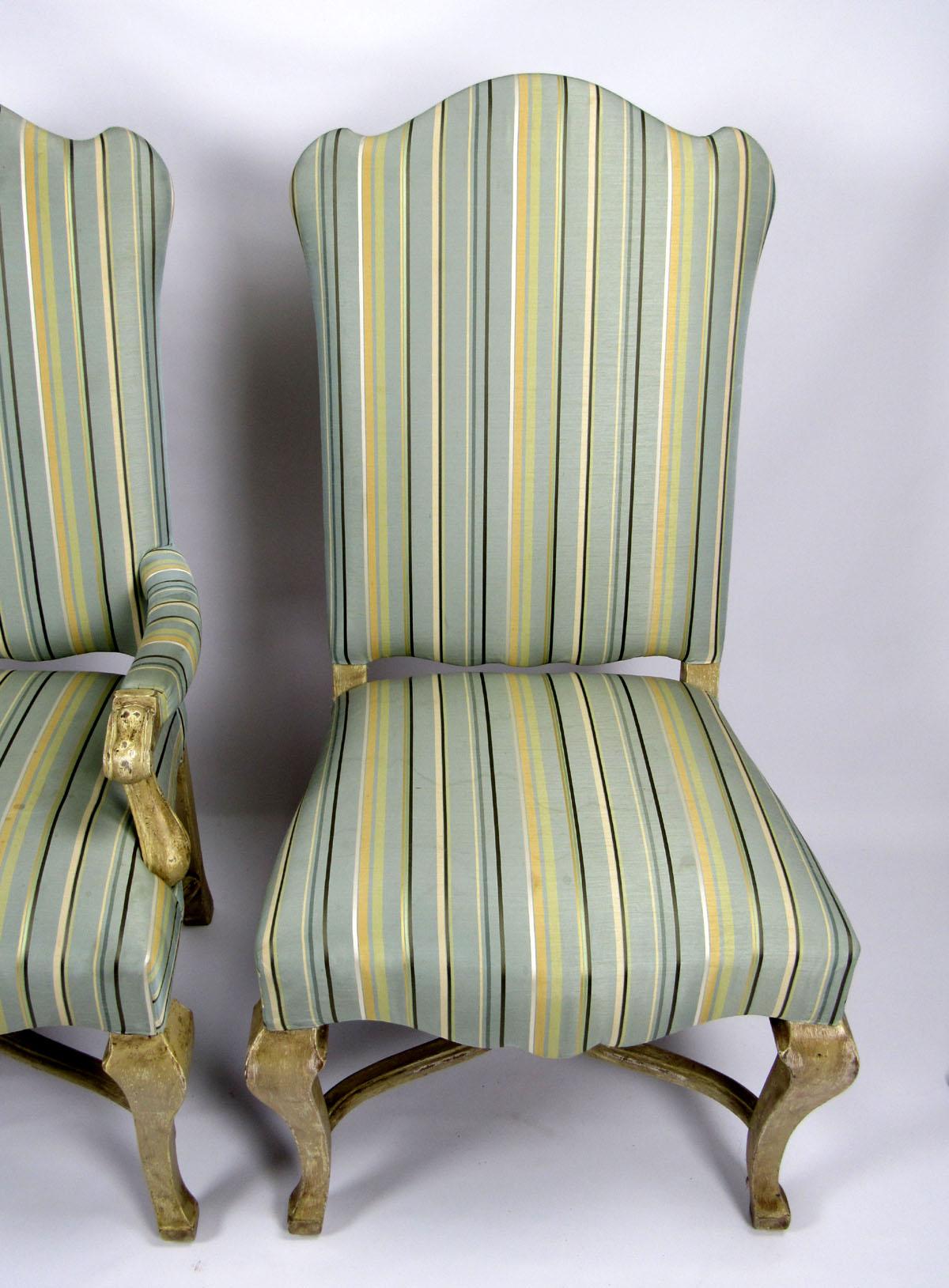 Set of Two 20th Century Hand-Carved Chairs In Excellent Condition For Sale In Dallas, TX