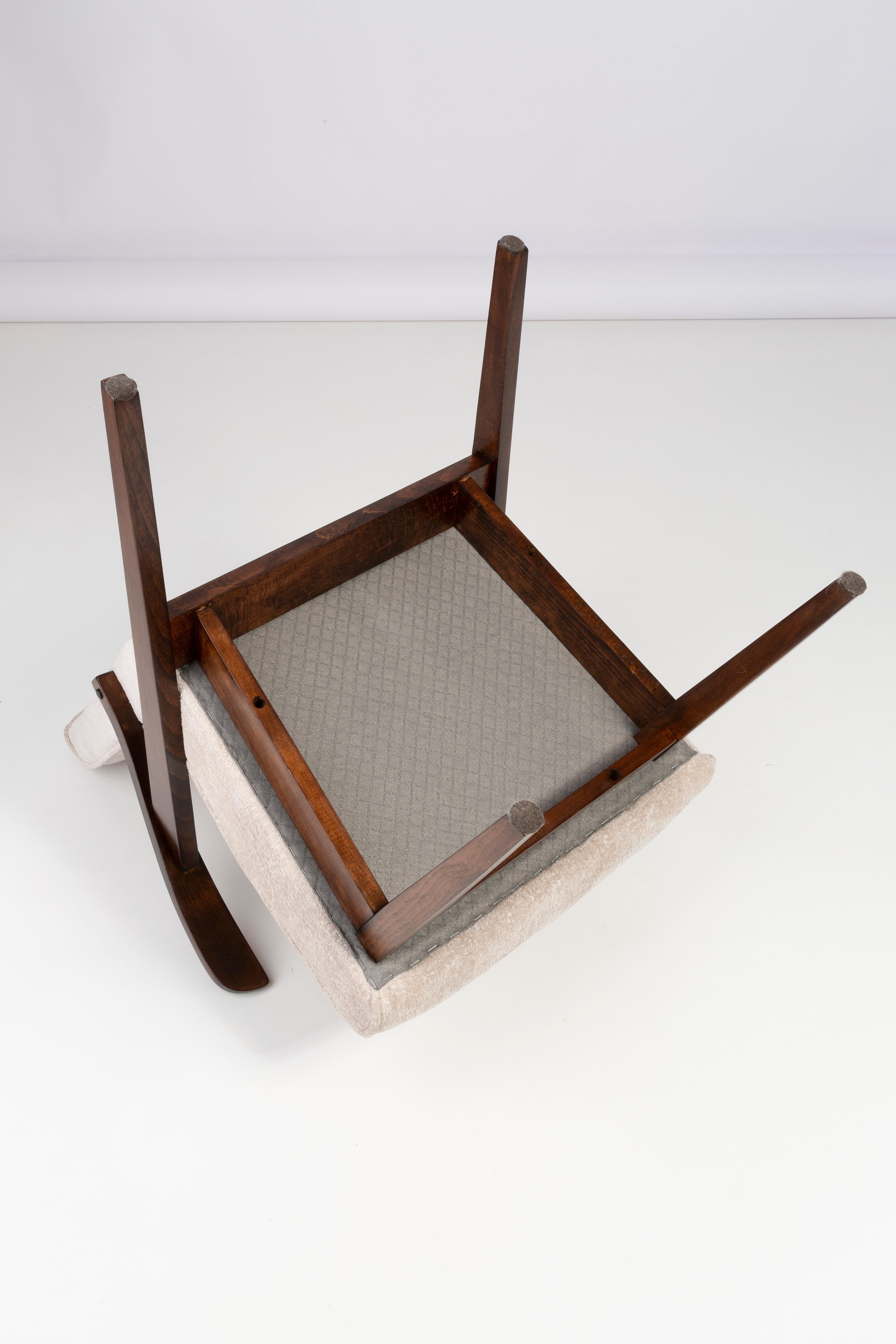 Ensemble de deux fauteuils crème léger du 20e siècle par Mieczyslaw Puchala, 1960 en vente 3