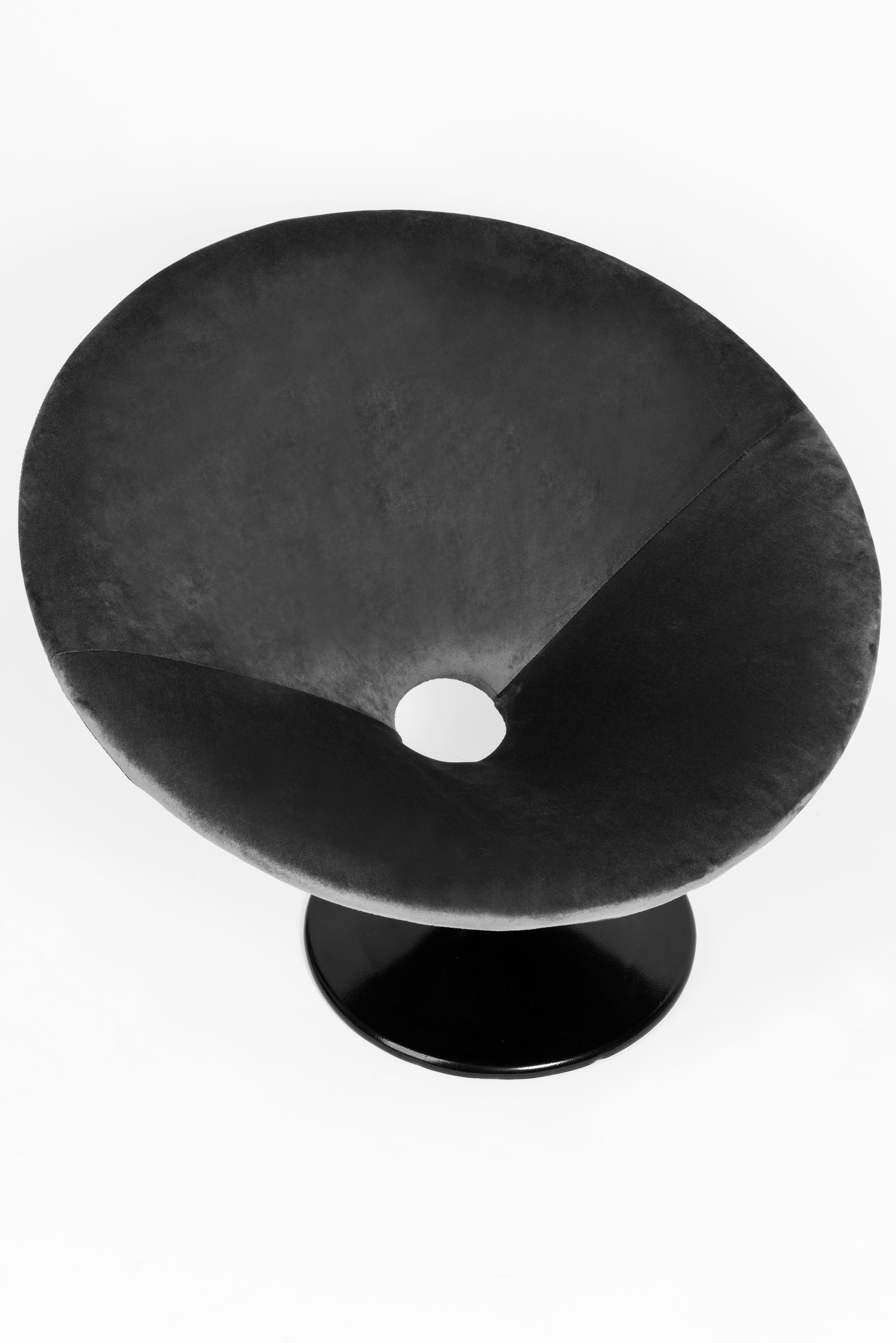 Set of Two 20th Century Vintage Black Velvet Swivel Armchairs, 1960s For Sale 5